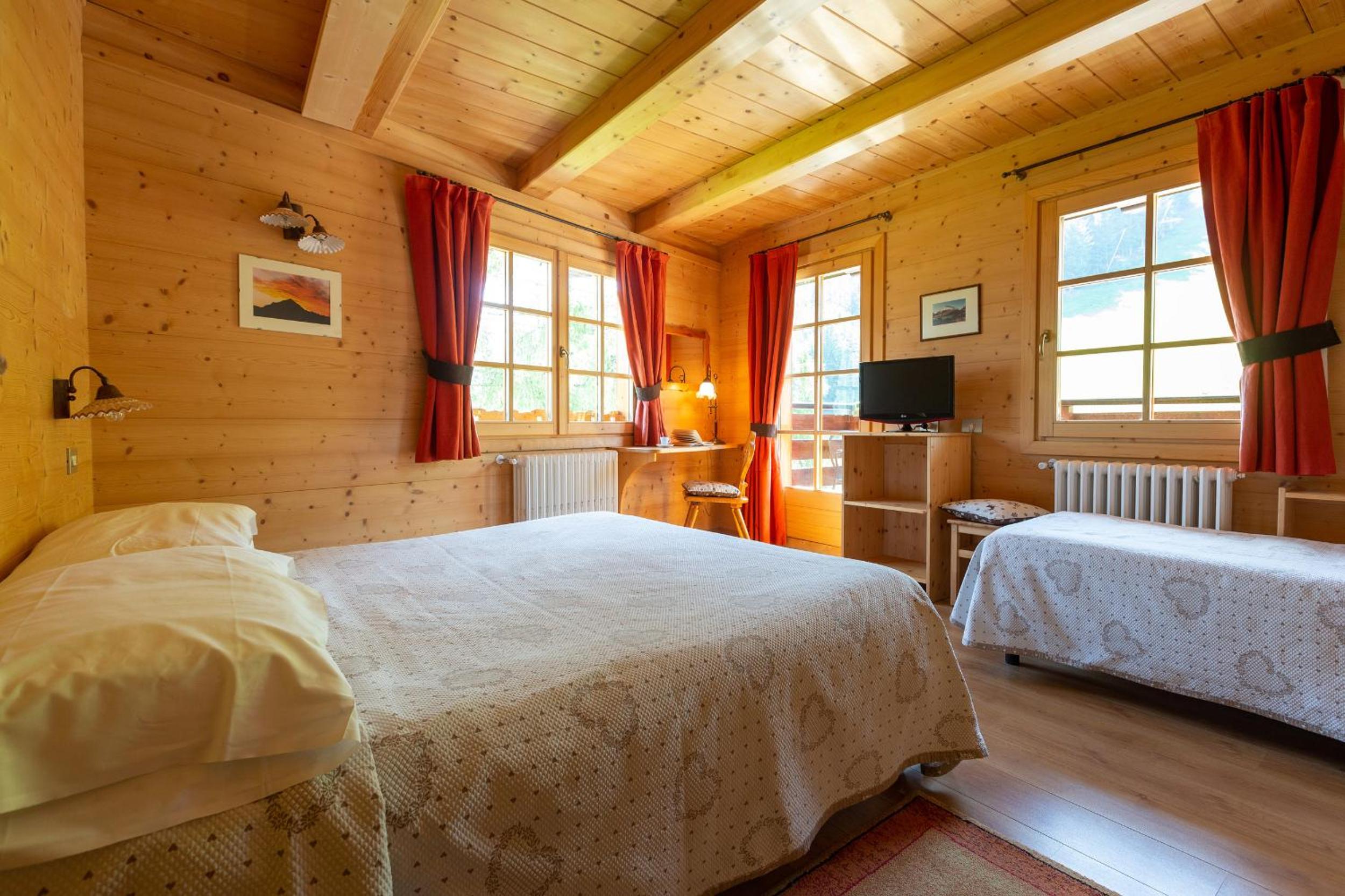 Junior Suite (5 Adults)
