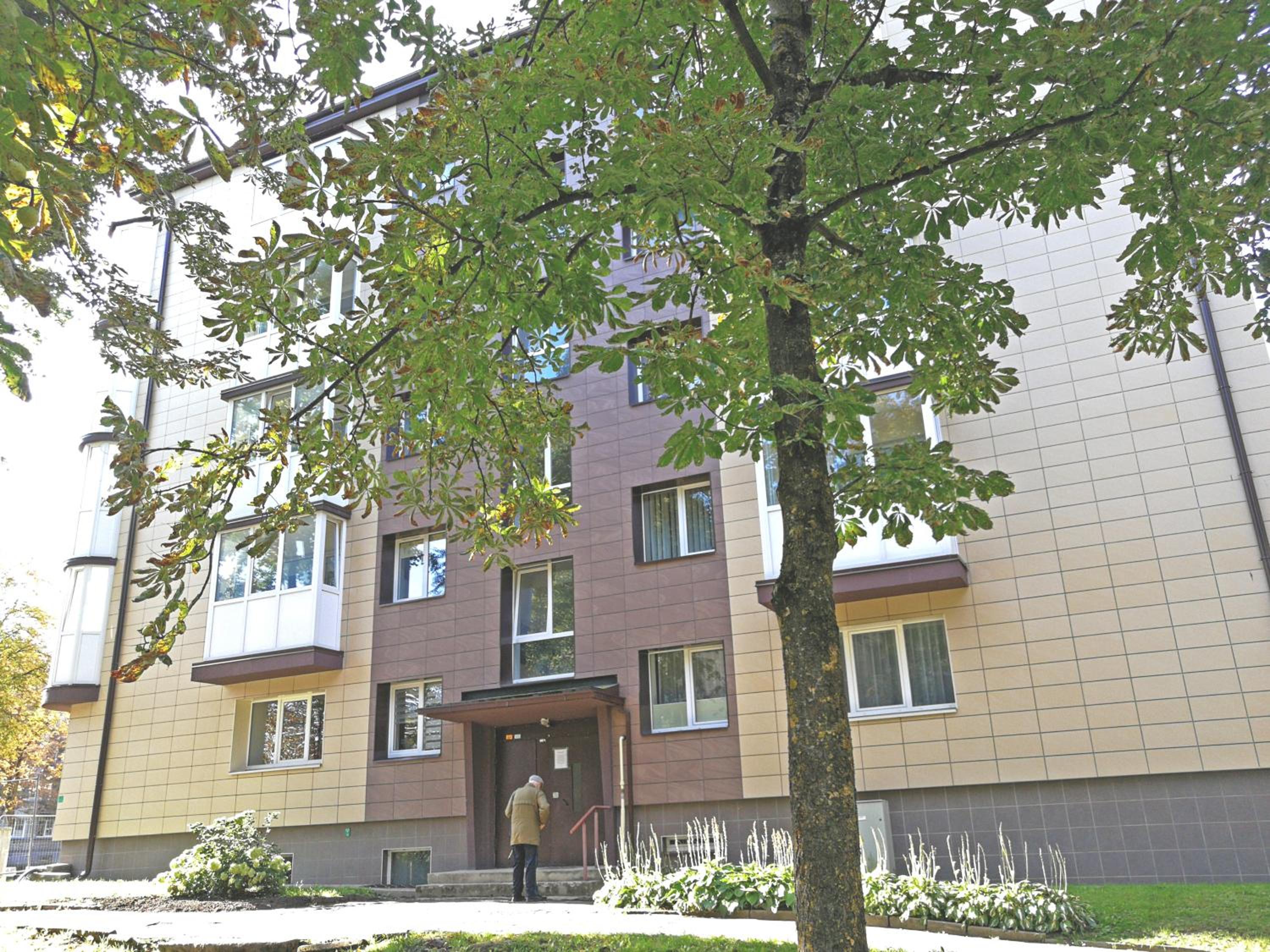 Apartment - Ground Floor - Photo 2