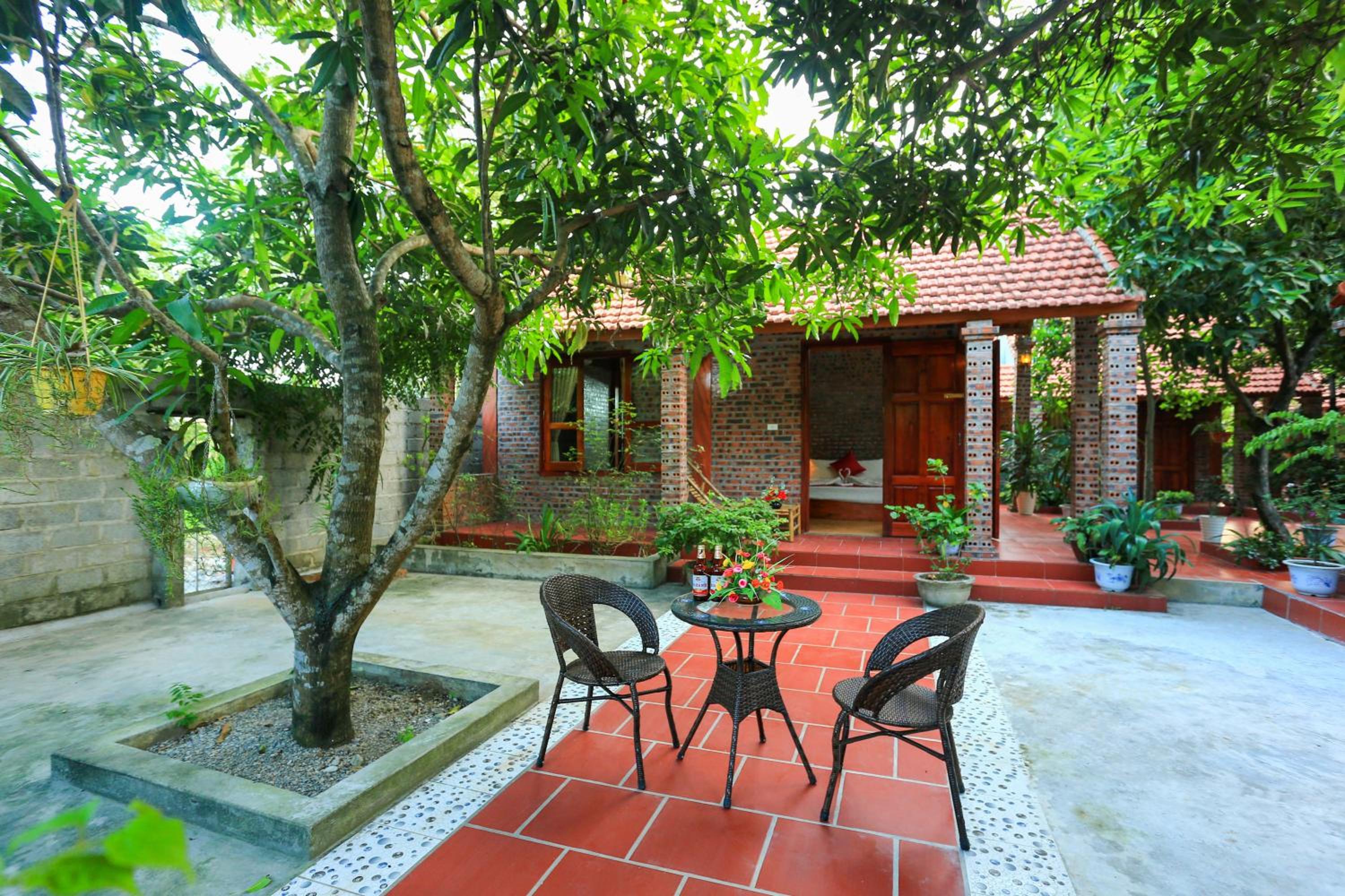 Bungalow With Garden View - Photo 28
