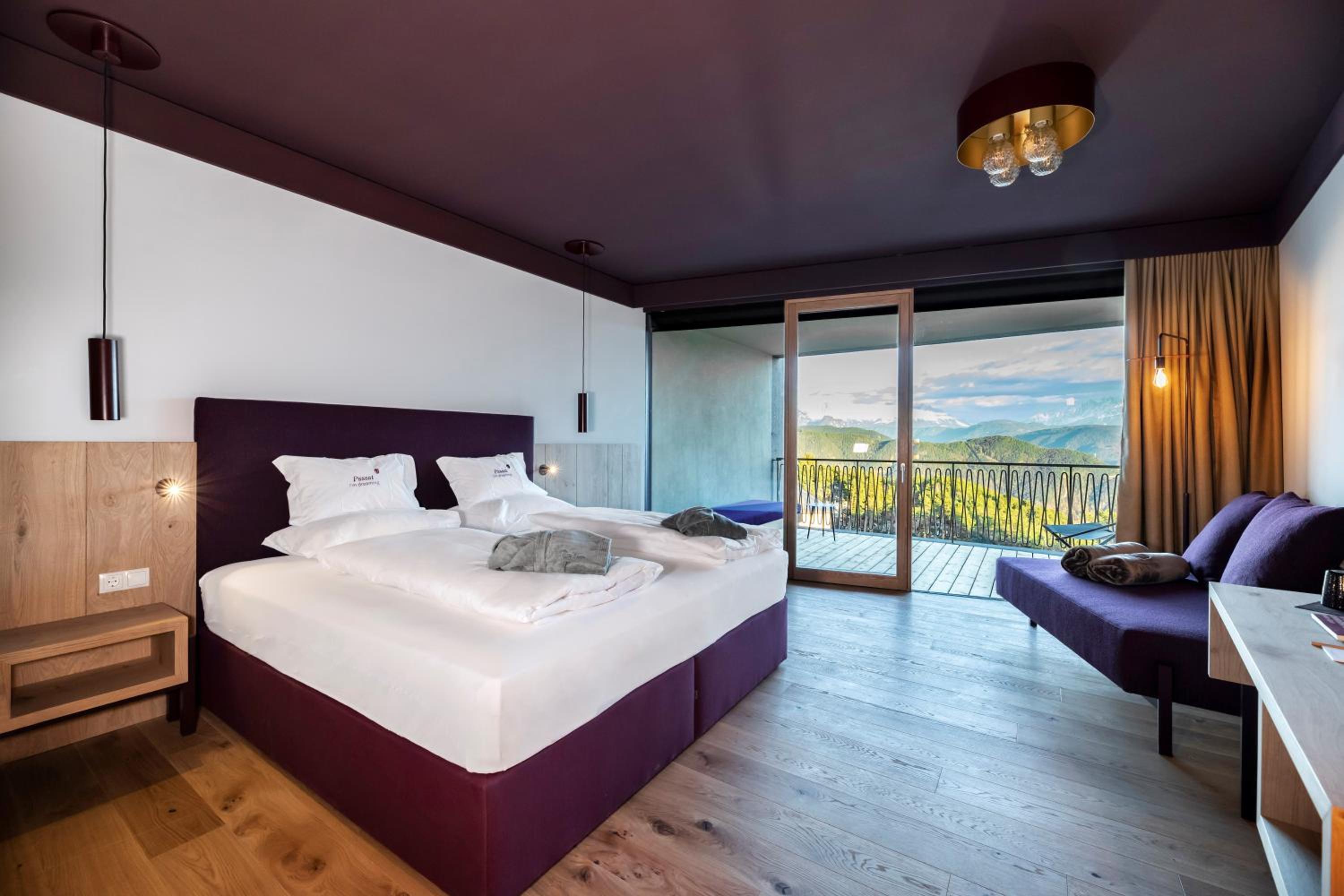 Junior Suite with Mountain View - Photo 1