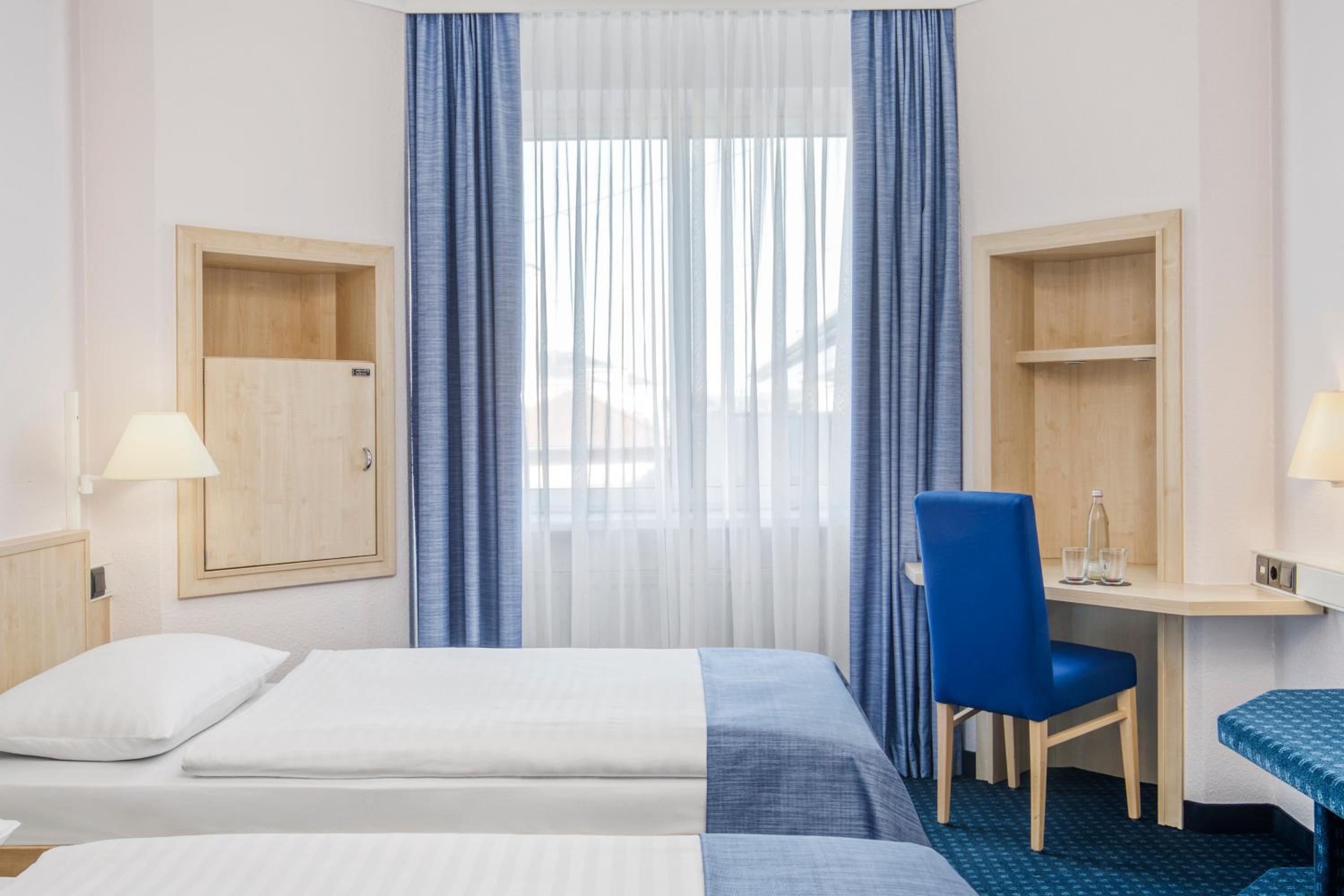 Comfort Twin Room - Photo 2