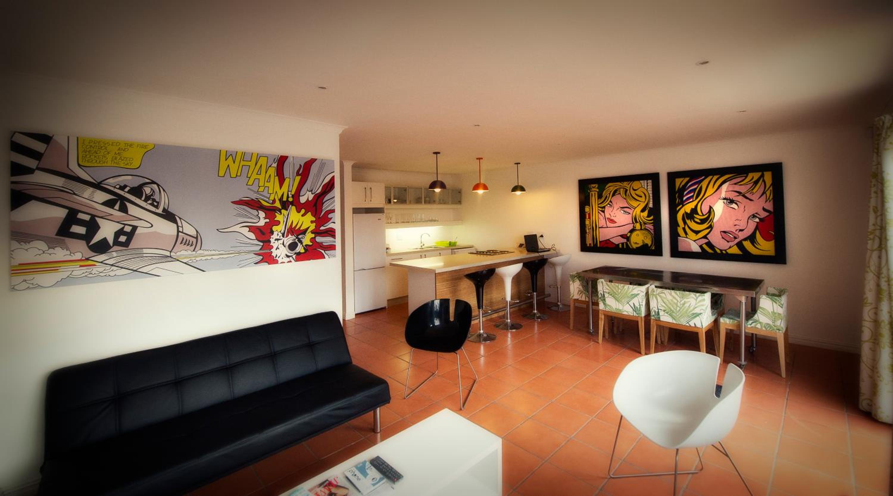 Apartment photo 2