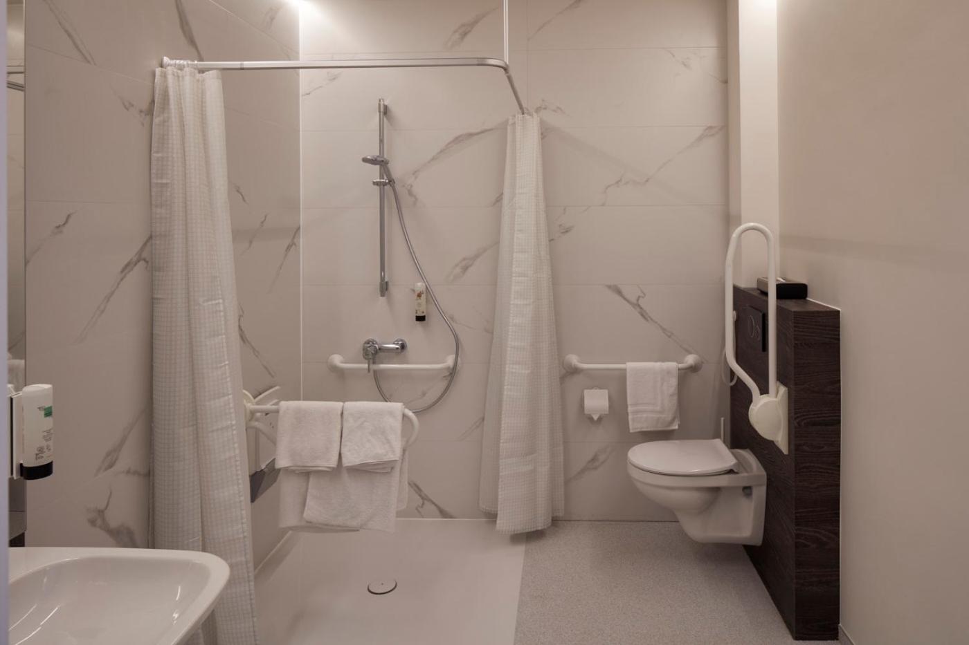 Apartment - Ground Floor photo 2