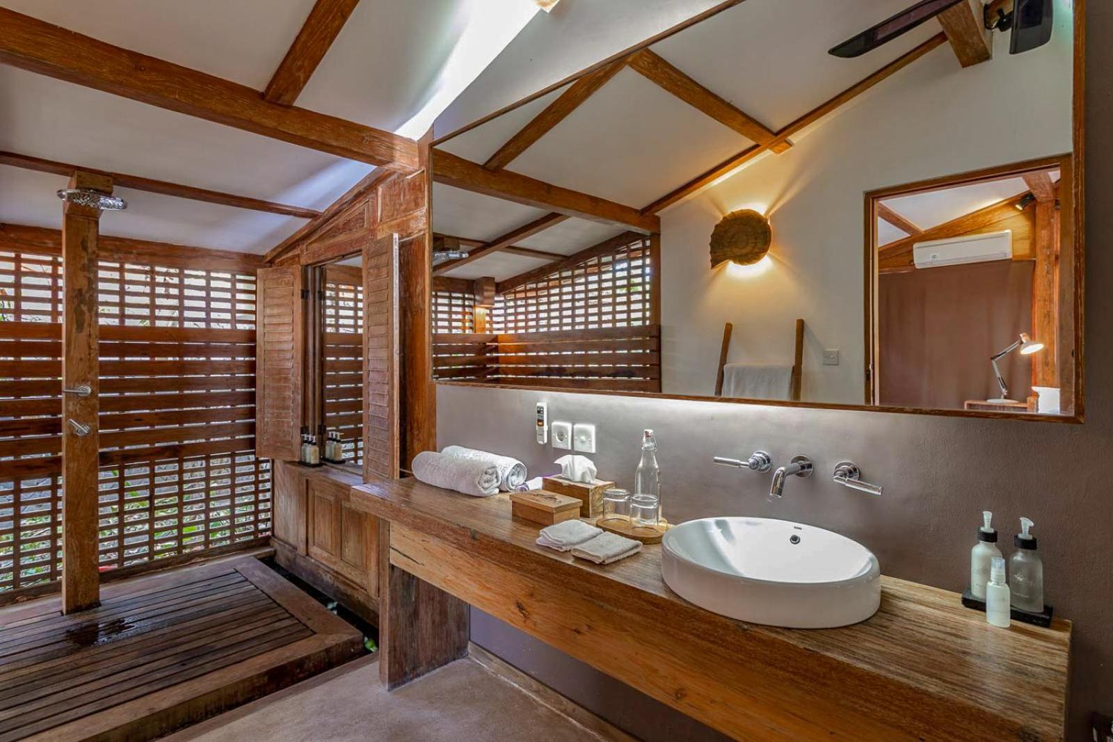 Jade Three-Bedroom Villa with Private Pool - Photo 6