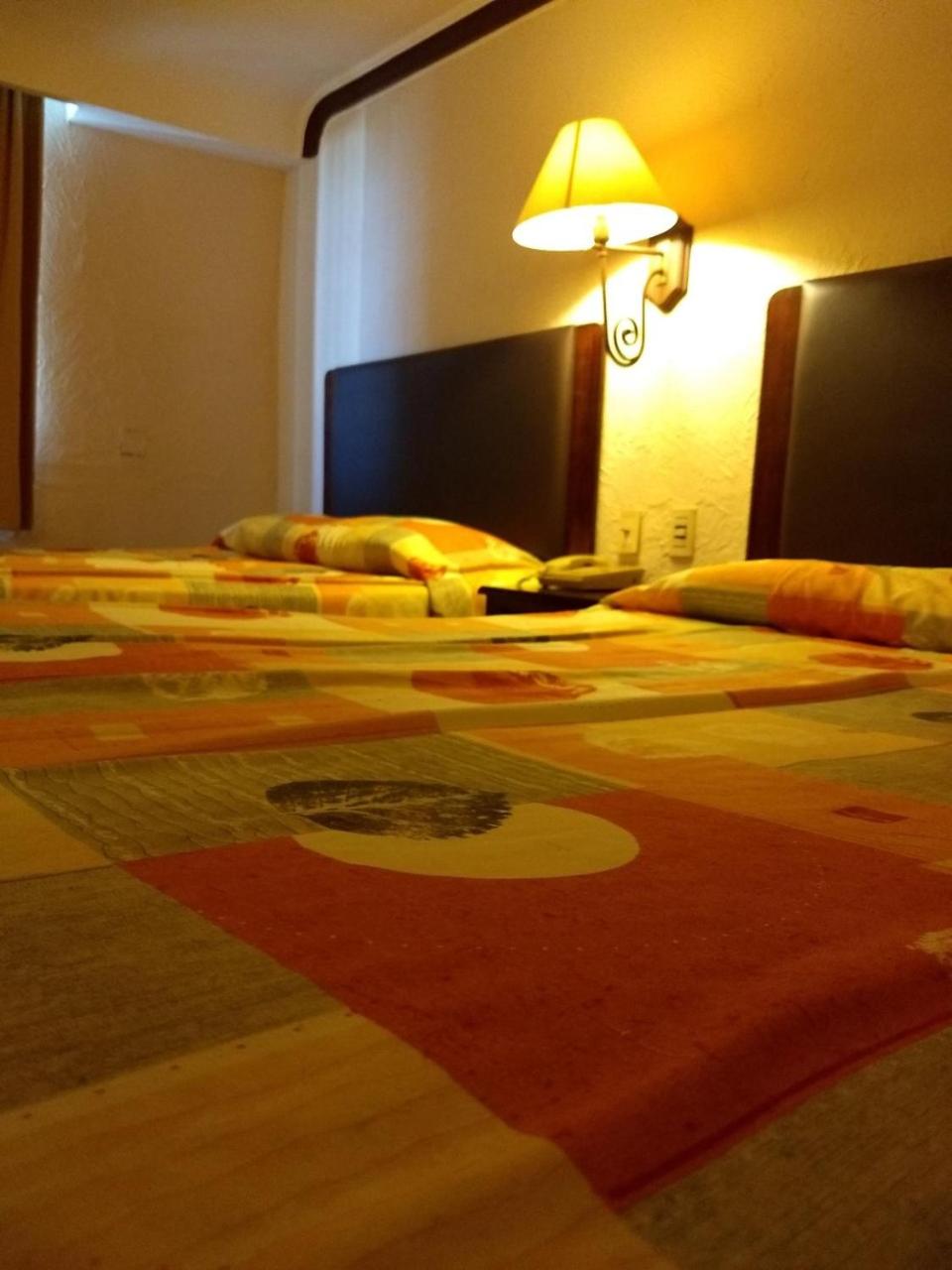 Double Room with Two Double Beds - Photo 3