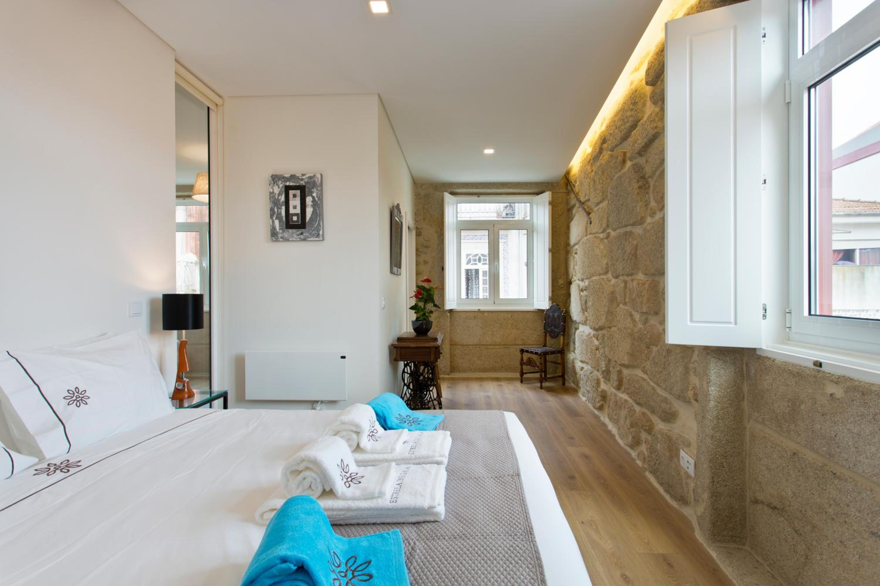One-Bedroom Apartment - Photo 9