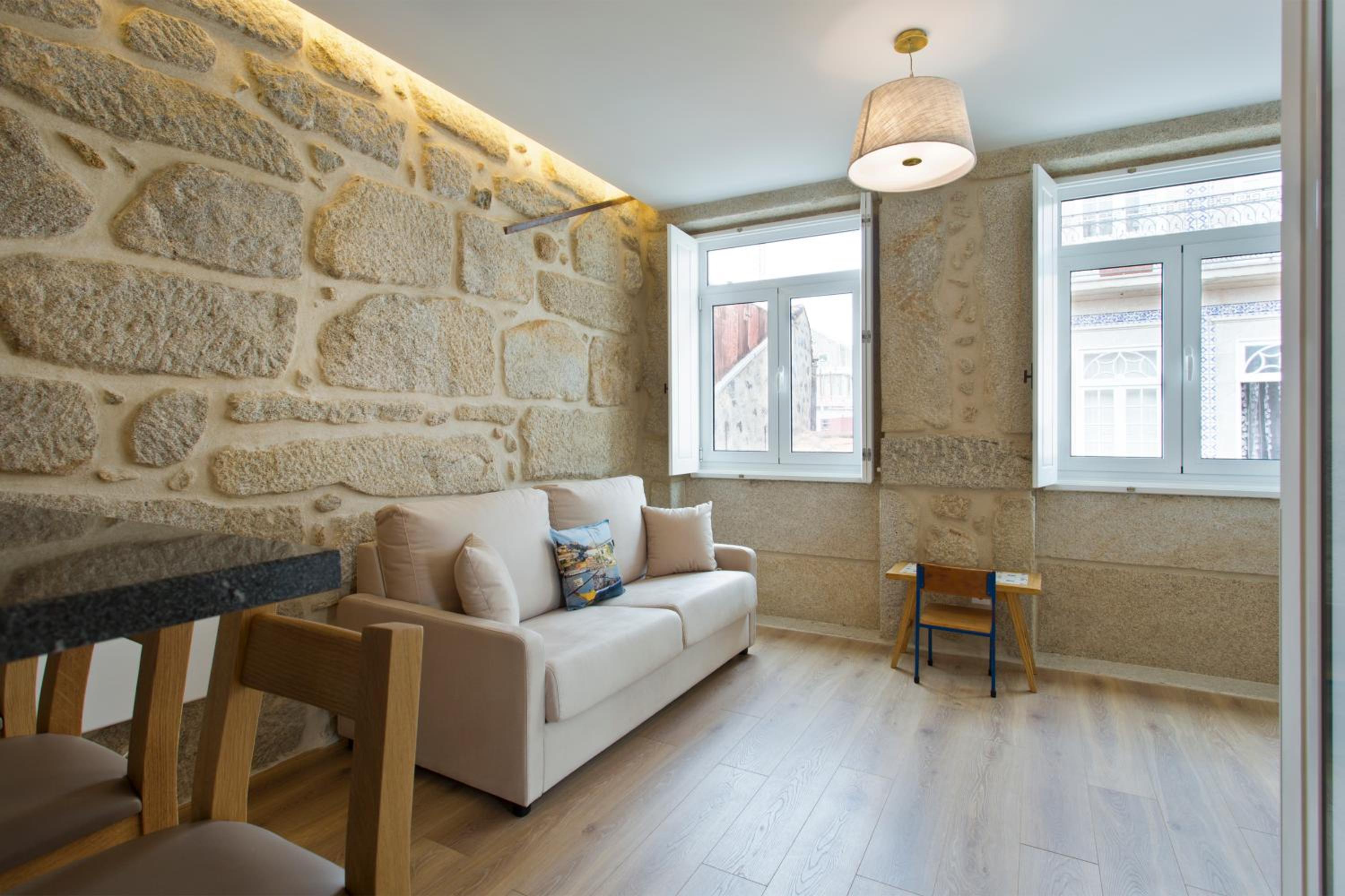 One-Bedroom Apartment - Photo 7