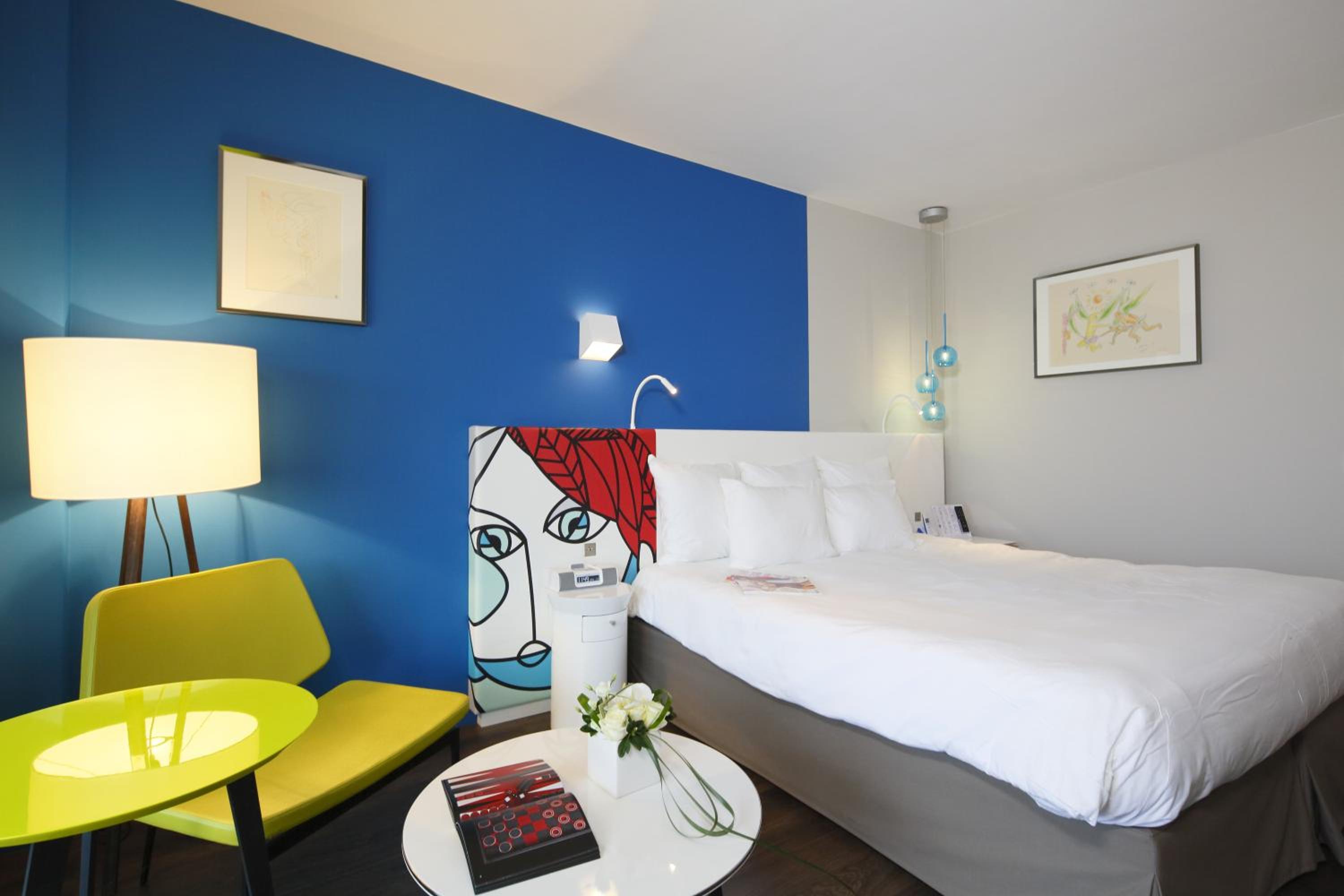 Double Room with Balcony and Sea View - Photo 2