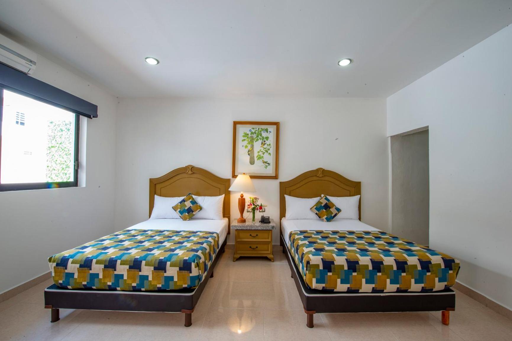 Double Room with Two Double Beds - Photo 3
