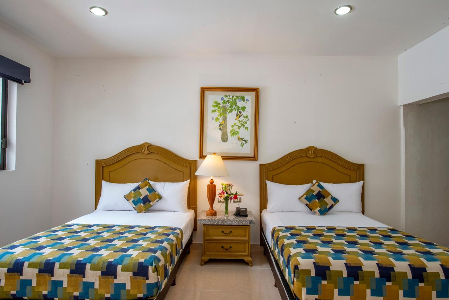 Double Room with Two Double Beds - Photo 4