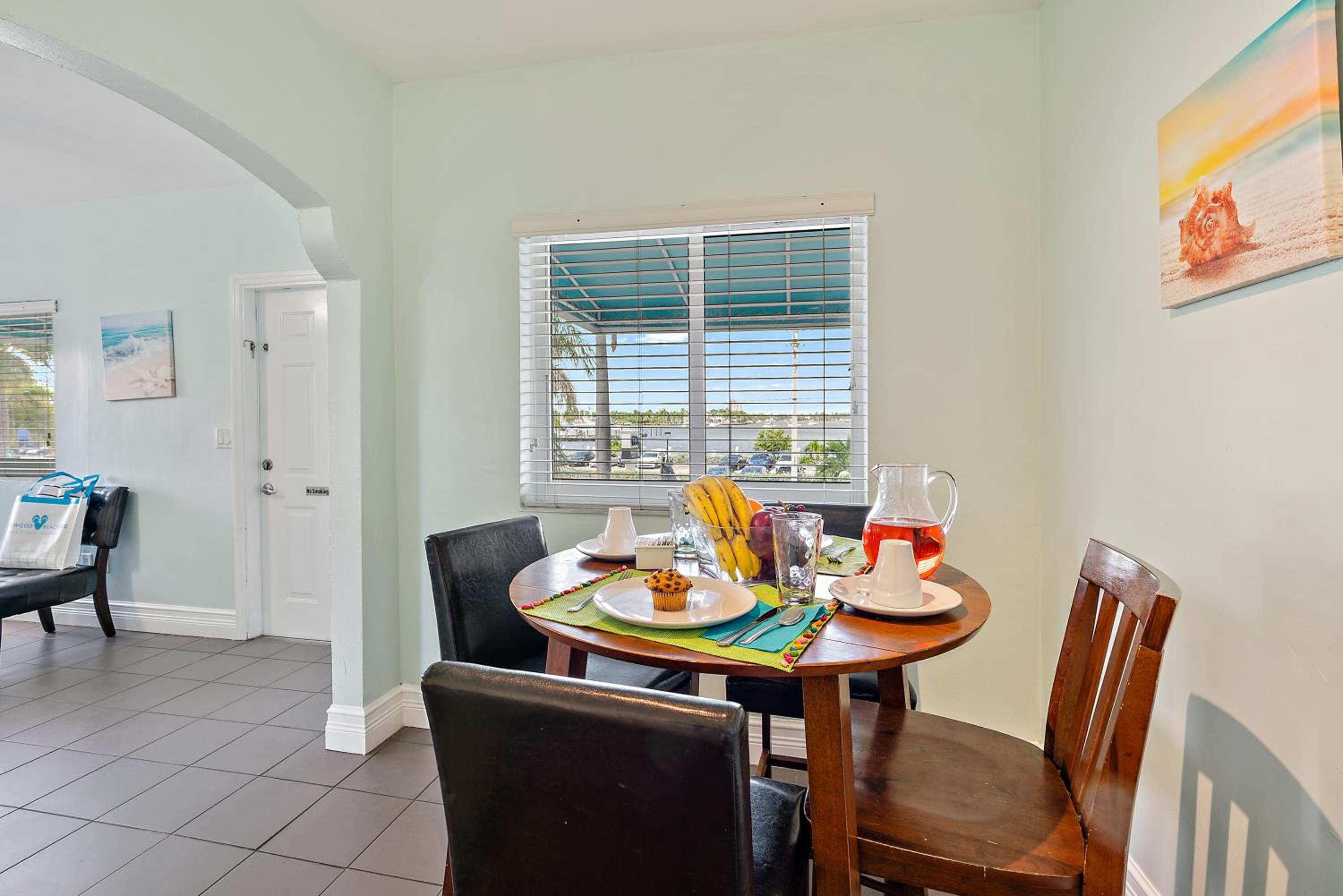 One-Bedroom Suite - Photo 12