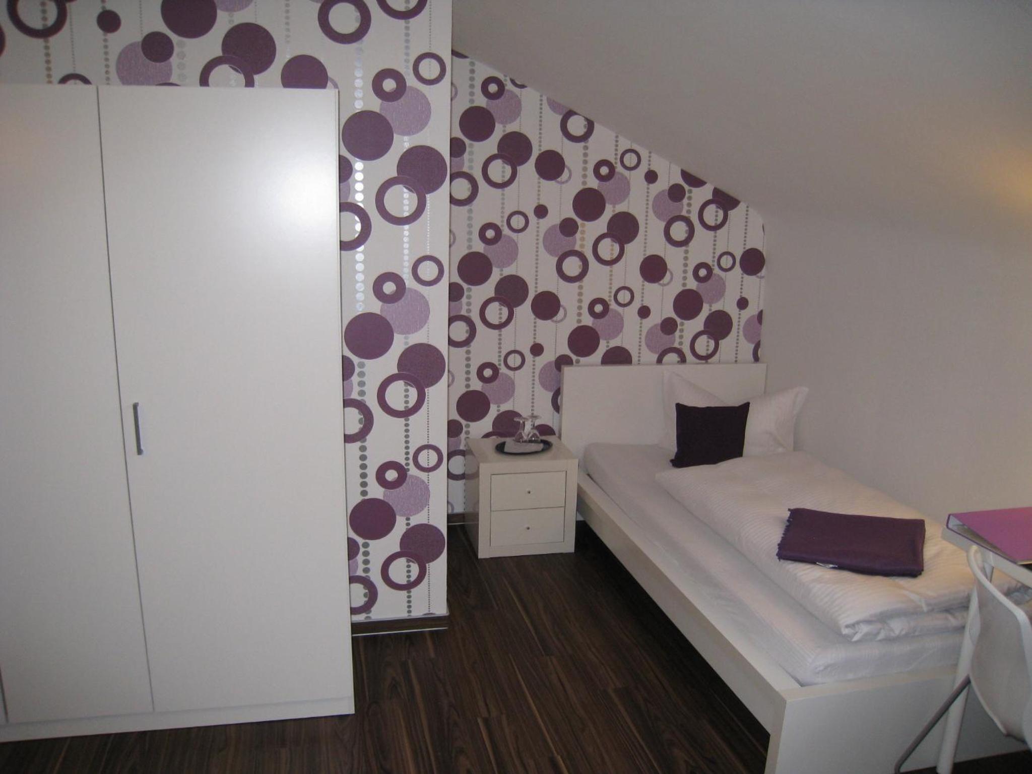 Small Twin Room photo 2