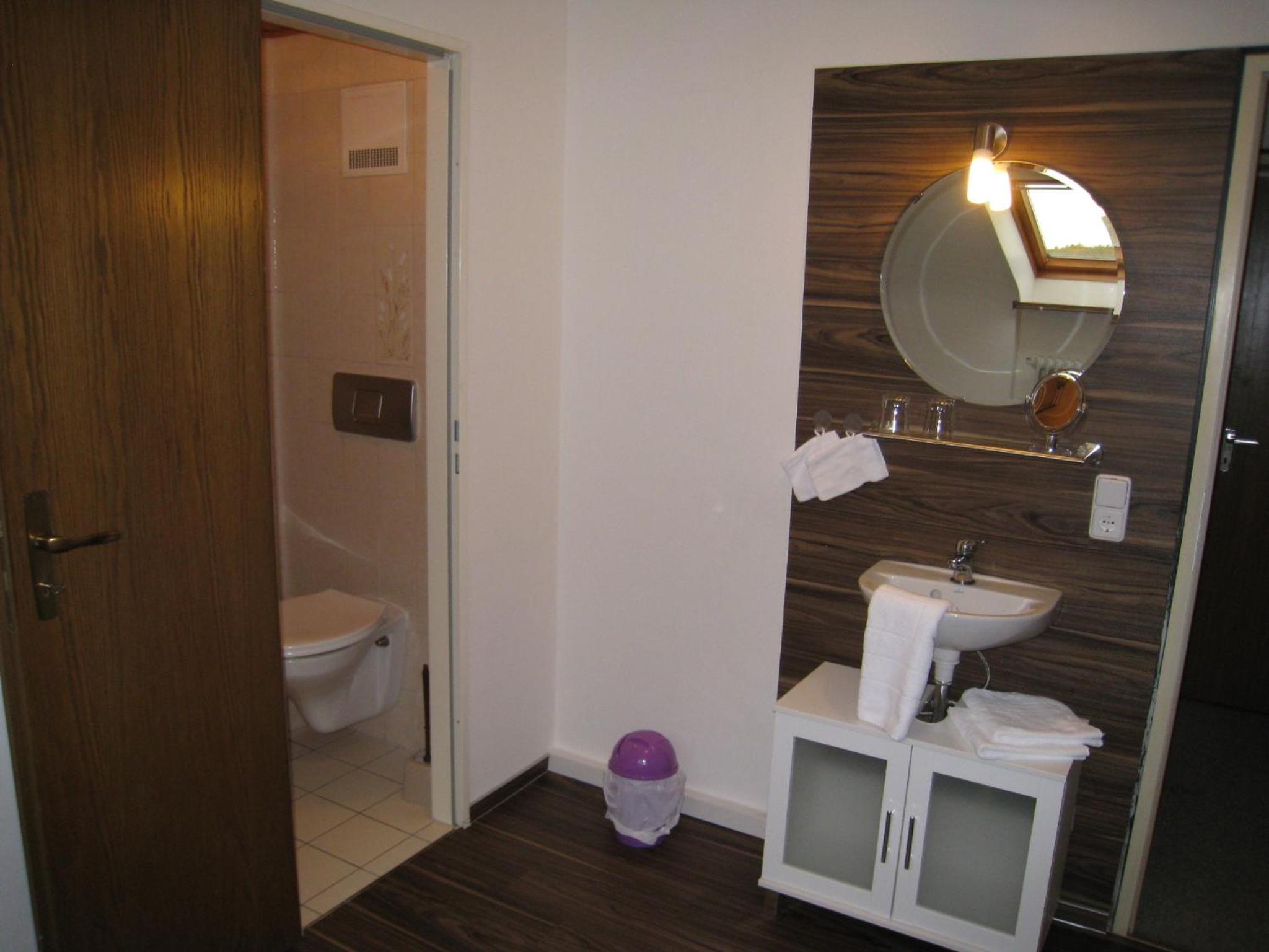 Small Twin Room photo 3
