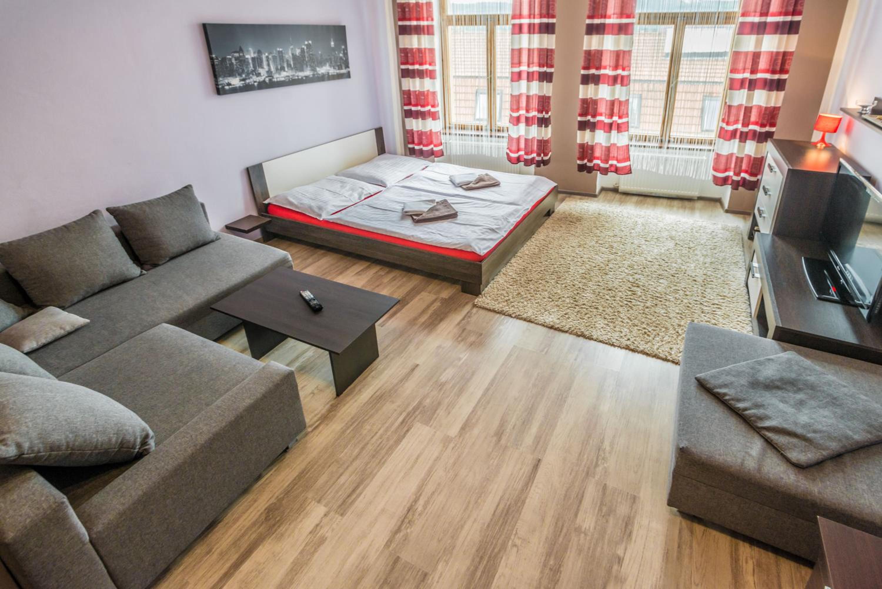Large Double or Twin Room - Photo 2