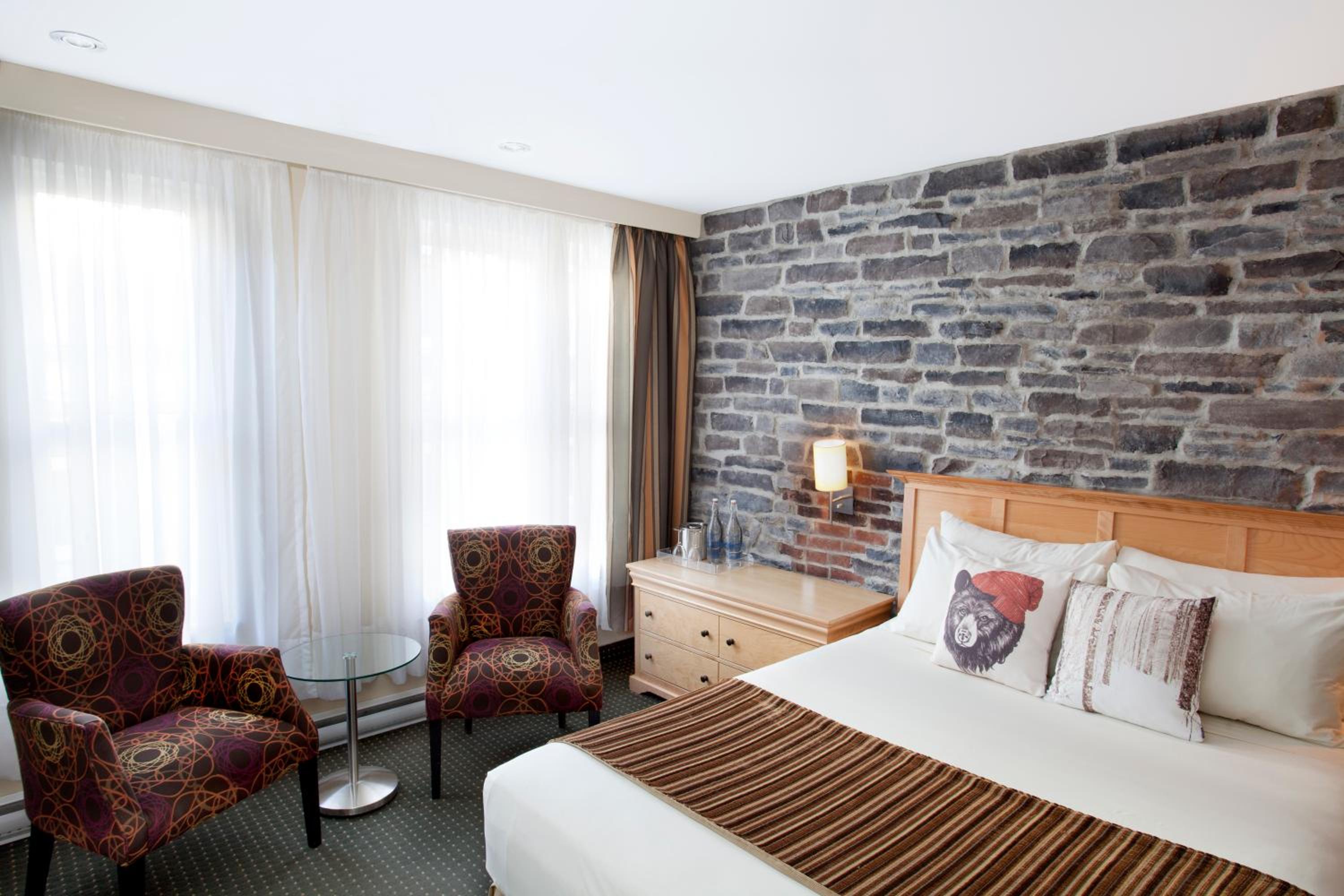 Superior King Room - Photo 1