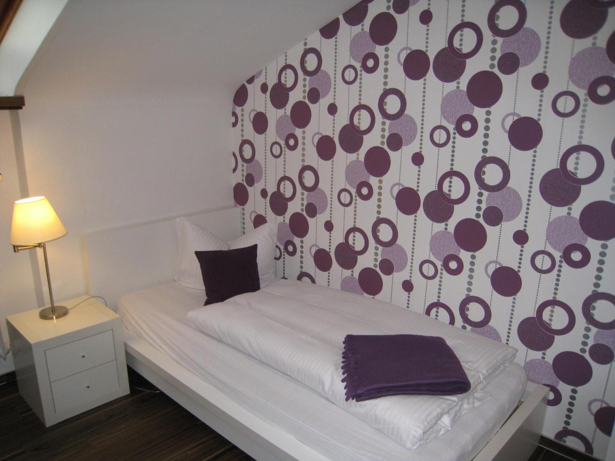 Small Single Room photo 1