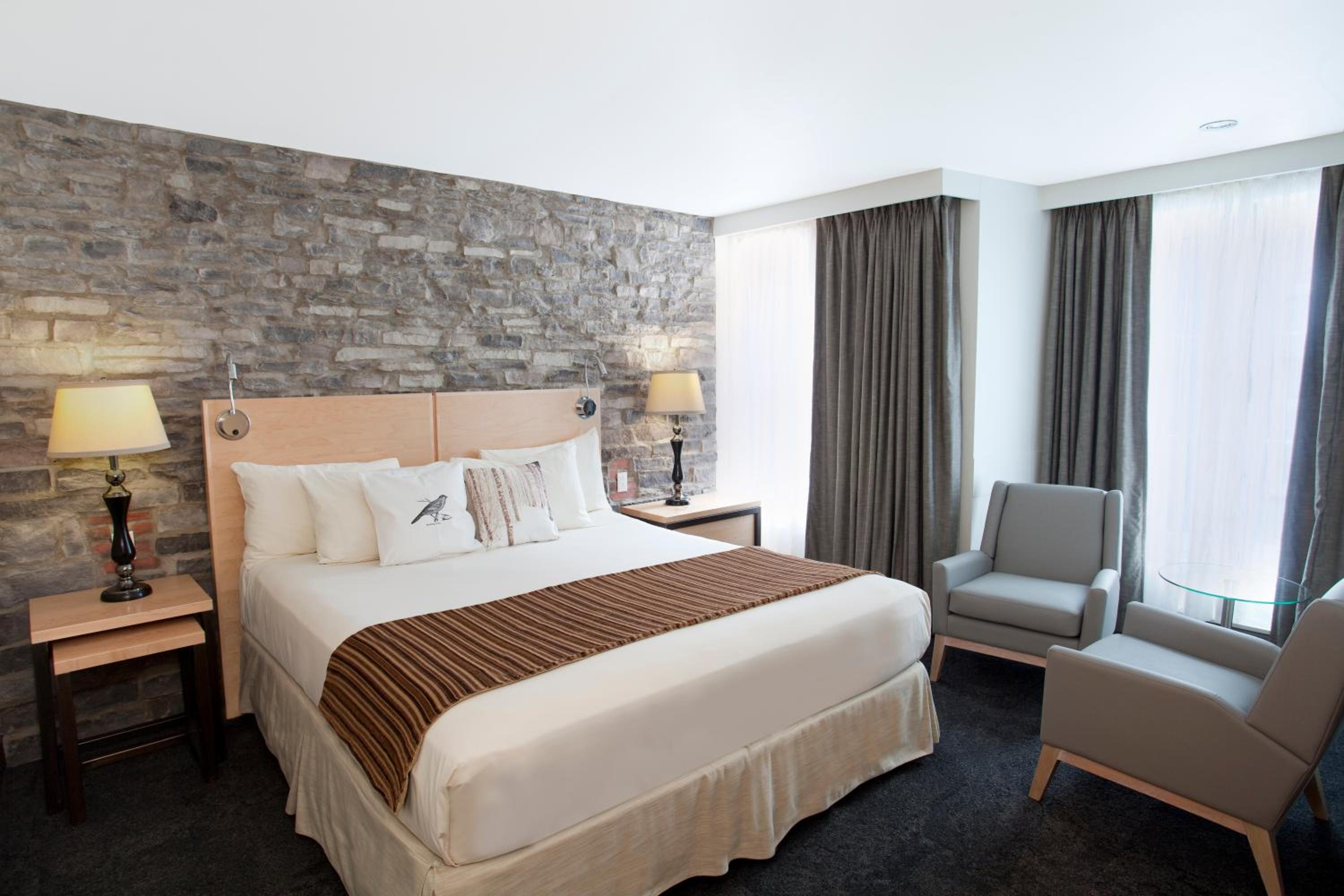 Superior King Room - Photo 4