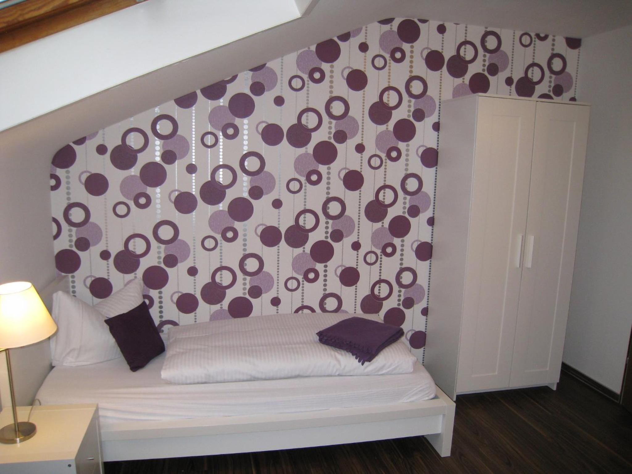 Small Single Room photo 3