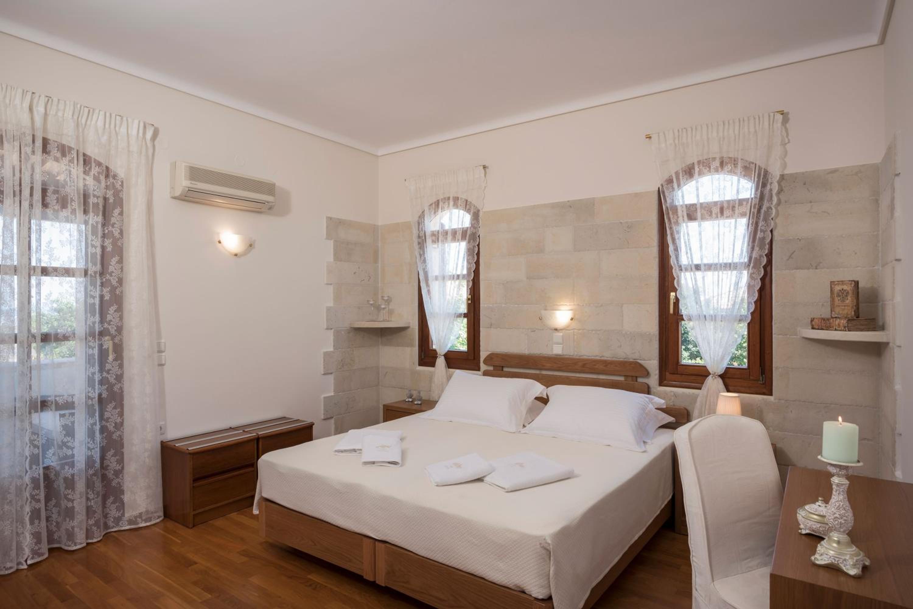 Nine-Bedroom Villa Natali