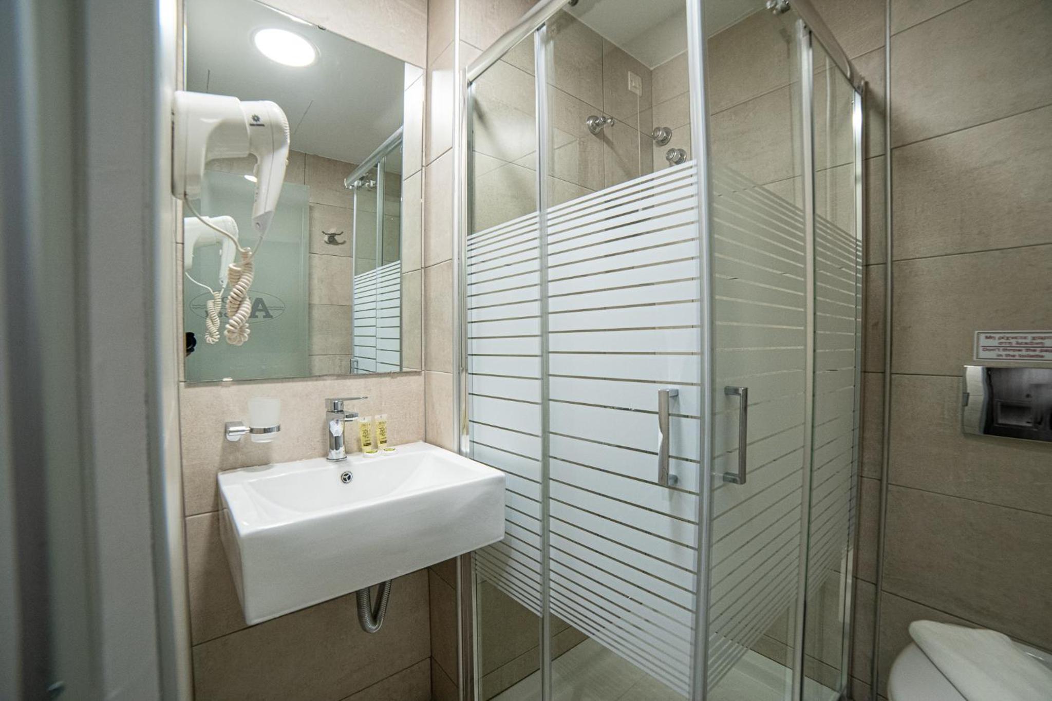 Deluxe Single Room photo 3