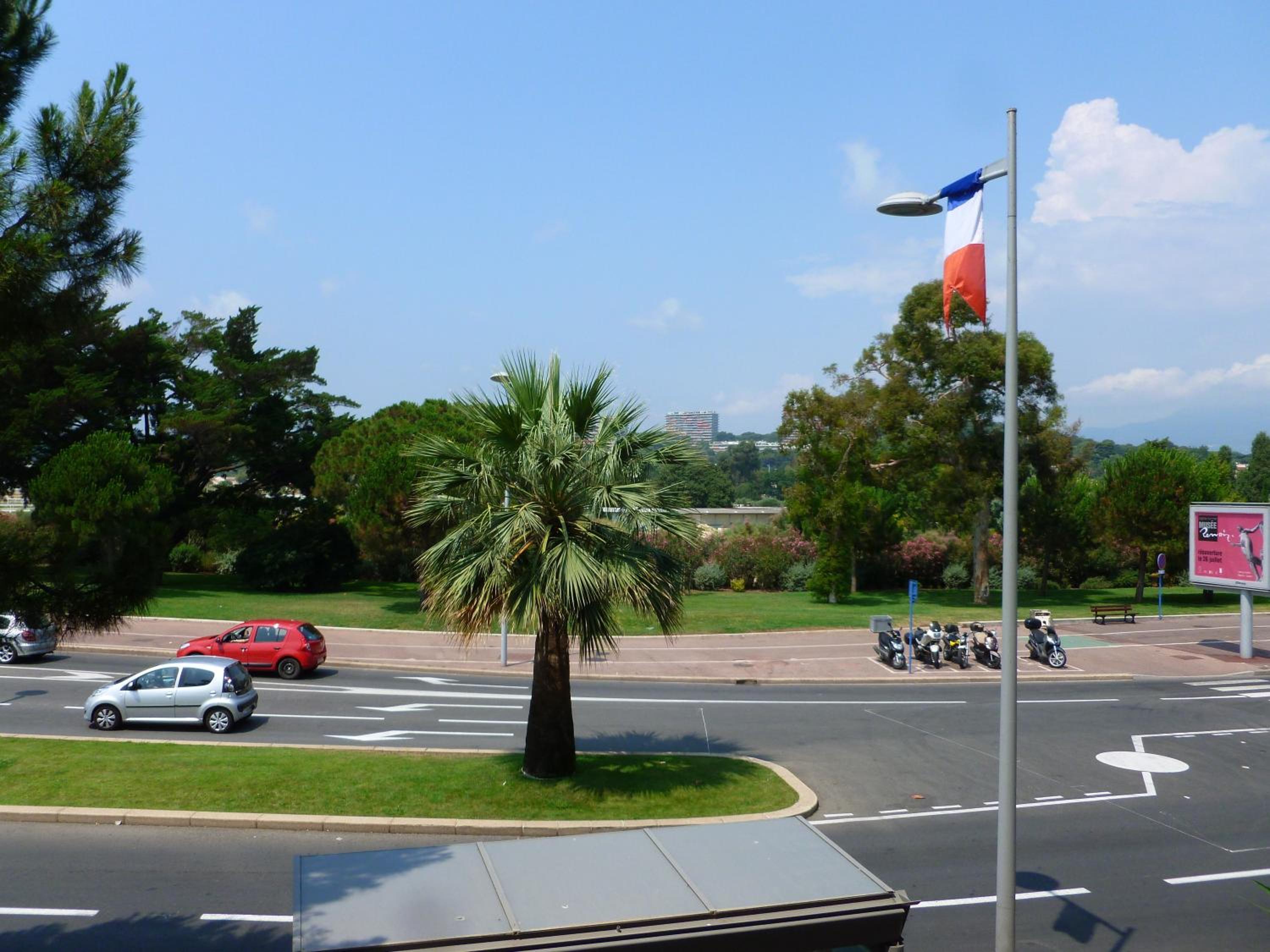 Privilege Double Room - Sea View or Racecourse View - Photo 5