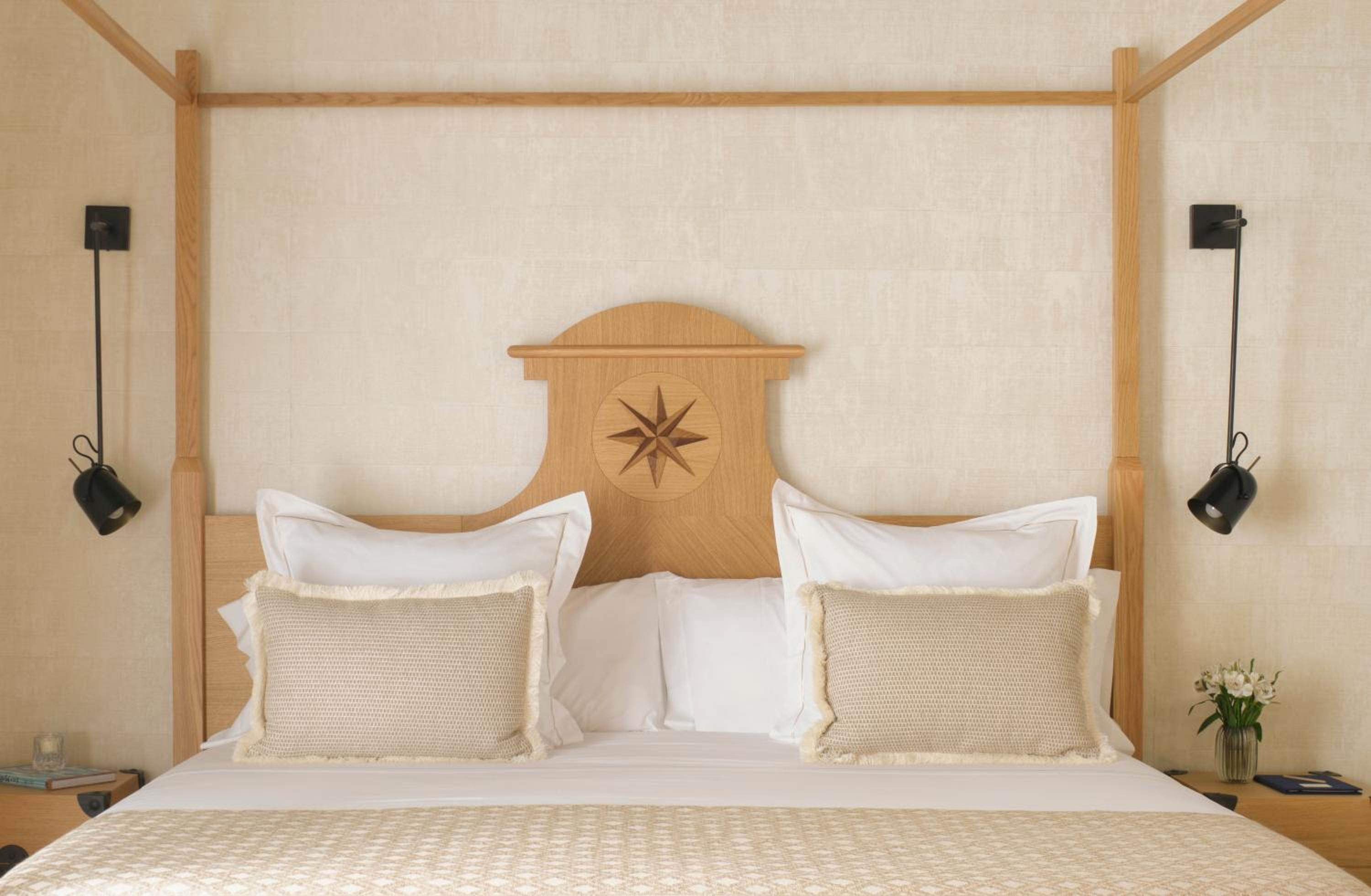 Suite with Spa Access photo 2