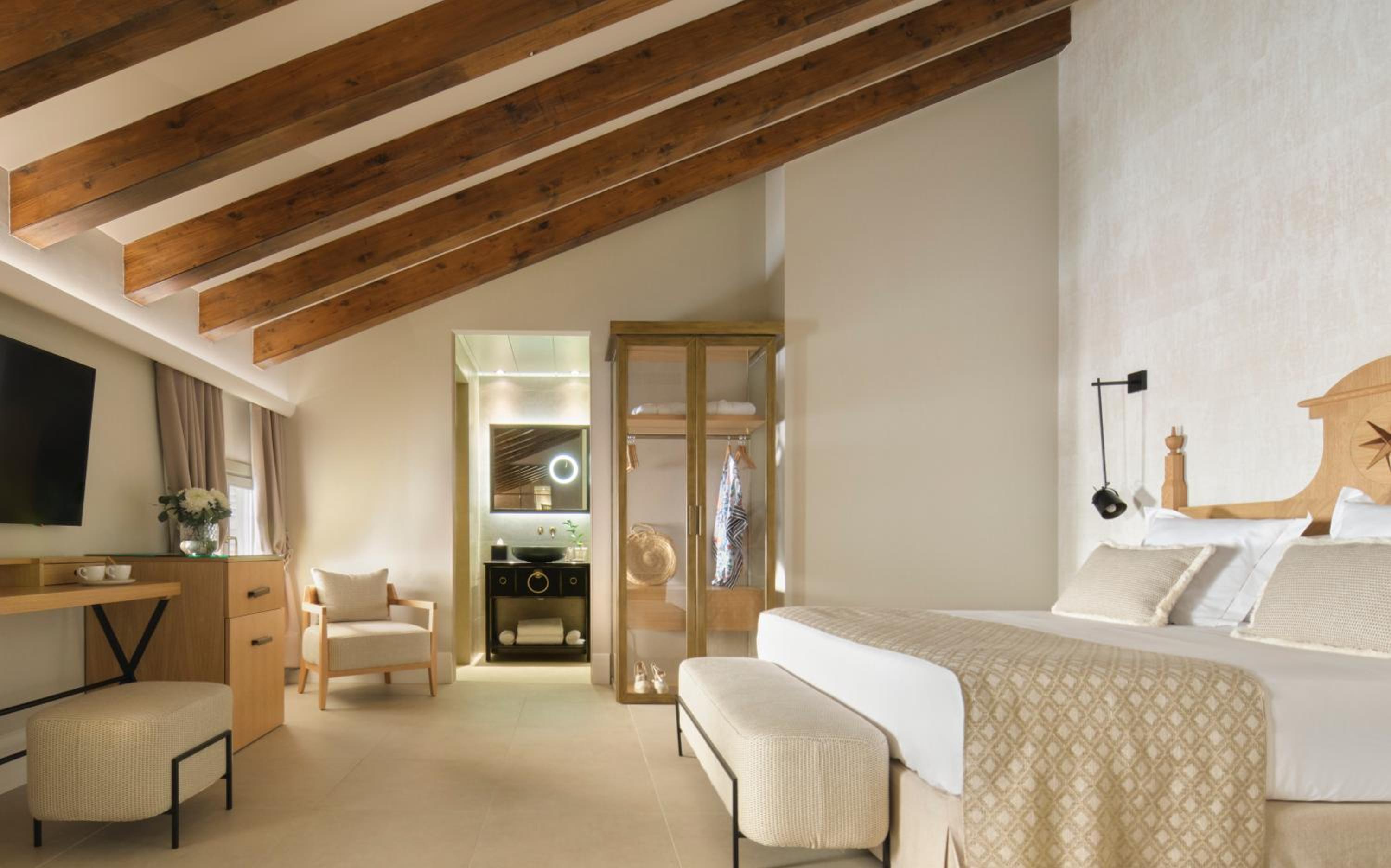 Deluxe Double Room with Spa Access - Photo 1
