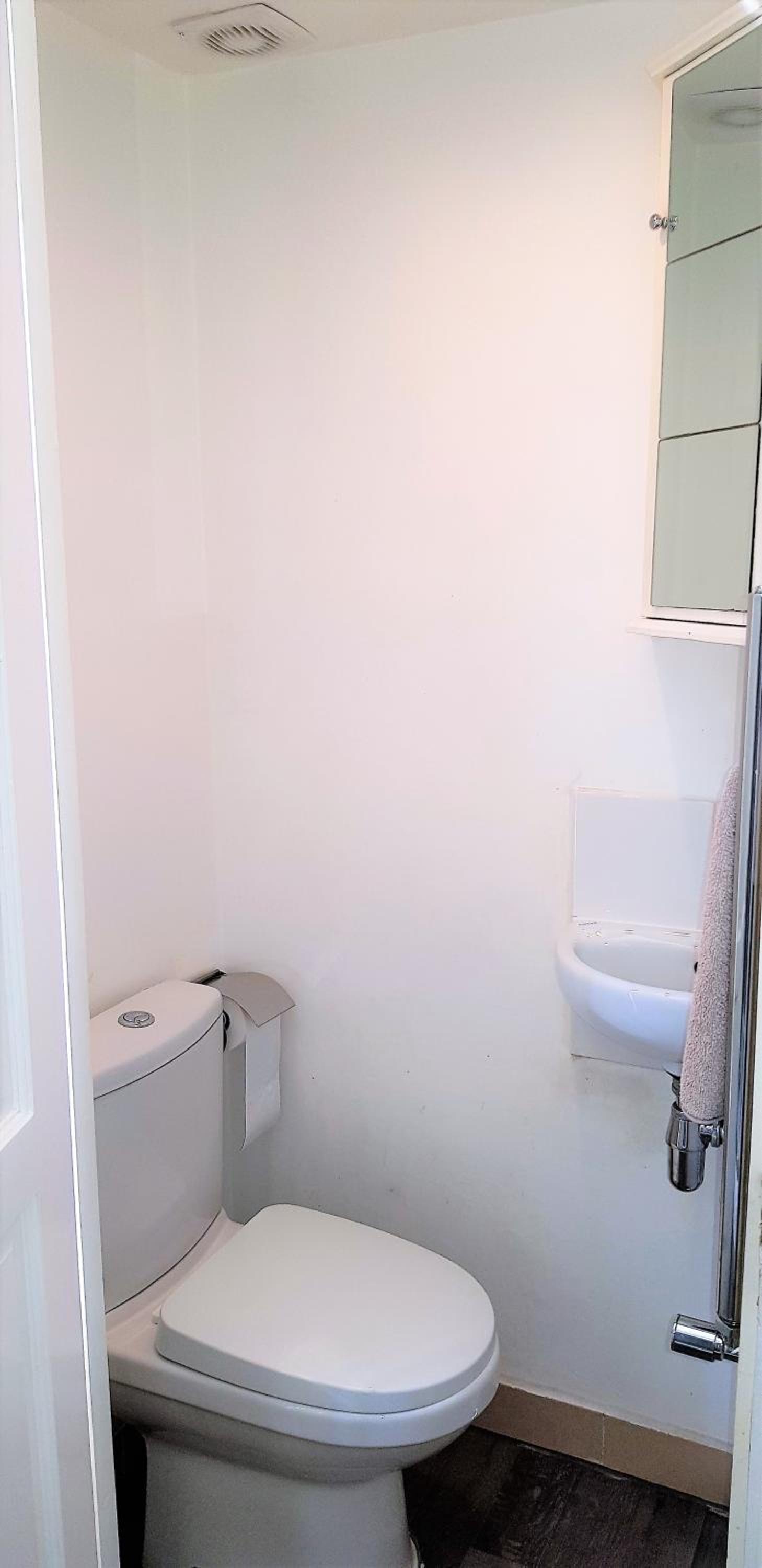 Studio Apartment photo 3