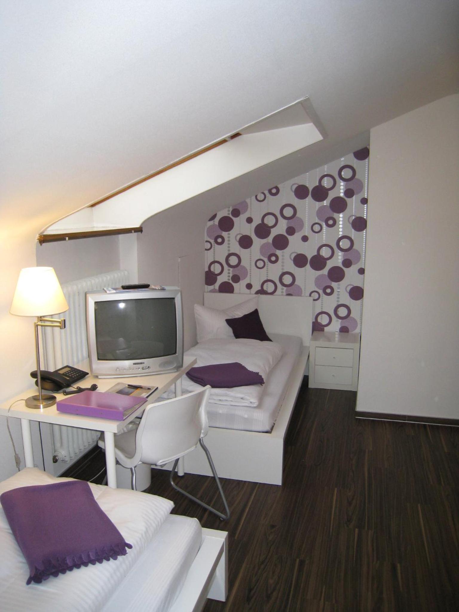 Small Twin Room photo 3