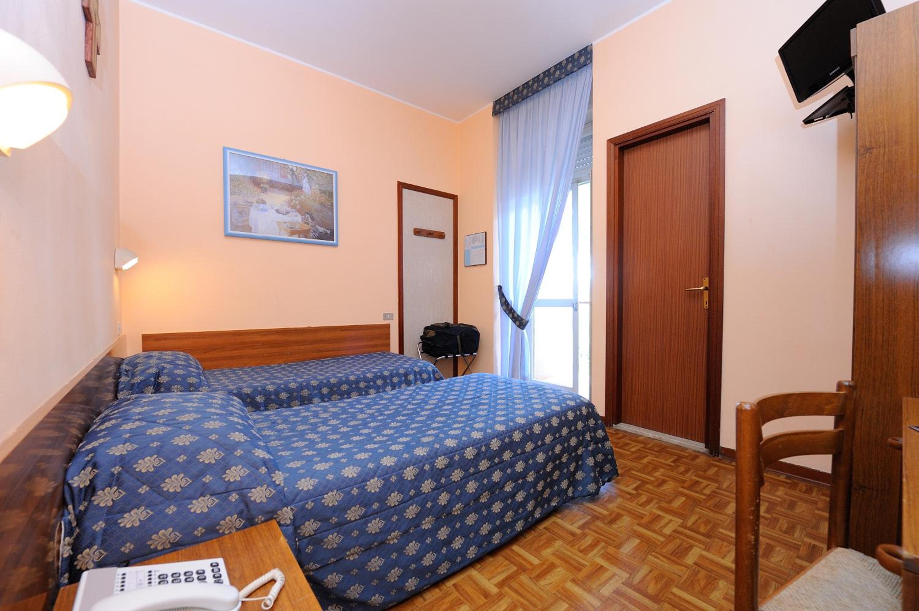 Standard Double or Twin Room with Balcony - Photo 1