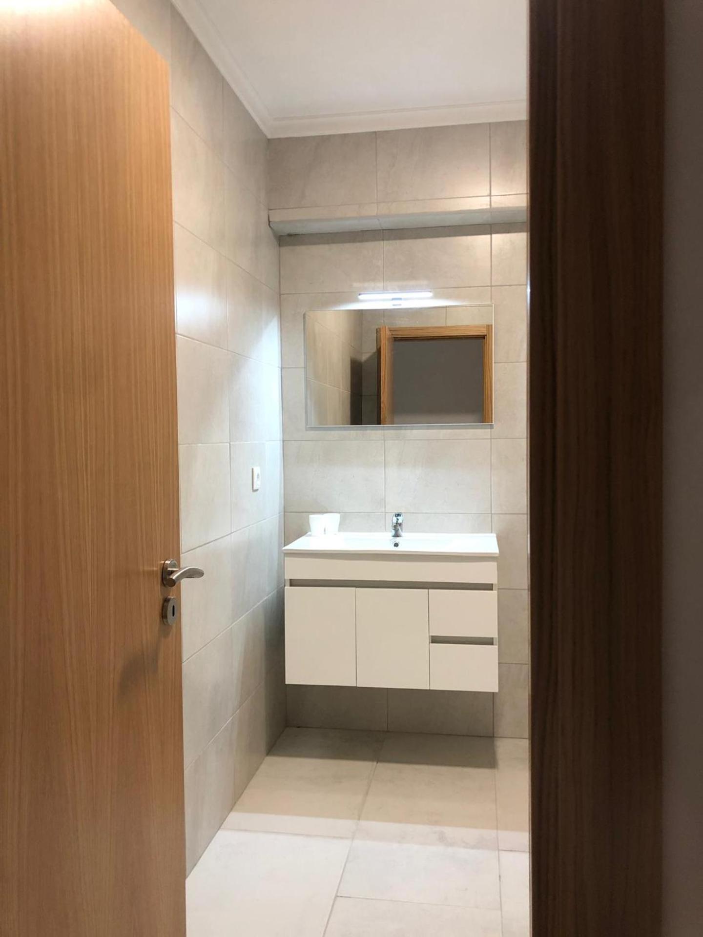 Deluxe Double or Twin Room with Balcony - Photo 9