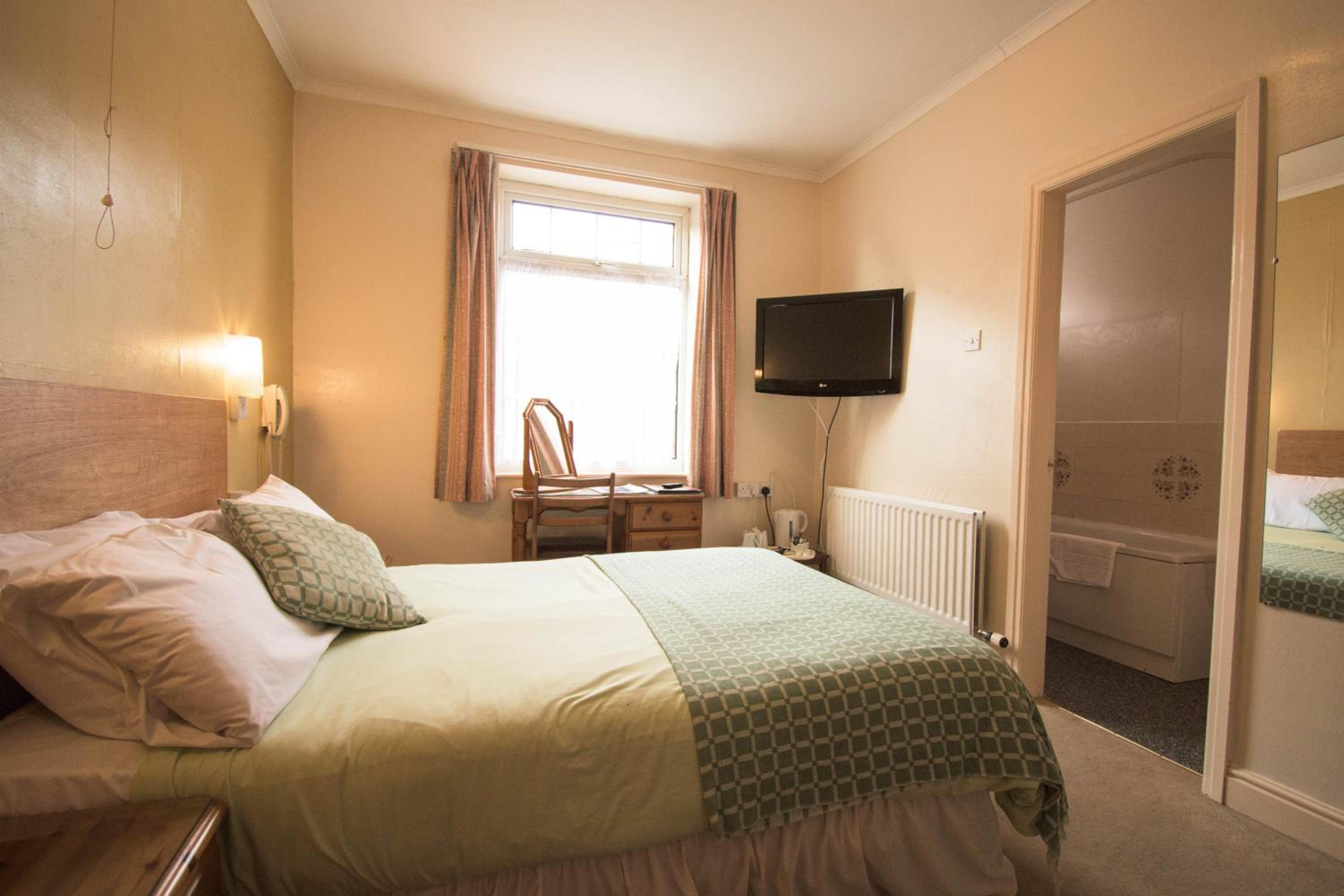 Double Room - Photo 18