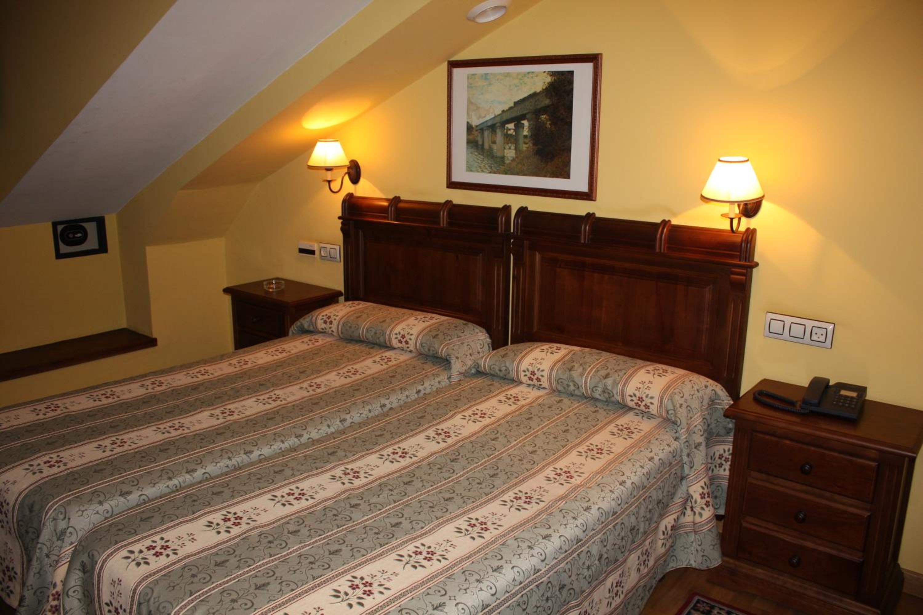 Habitación Doble o con Dos Camas
