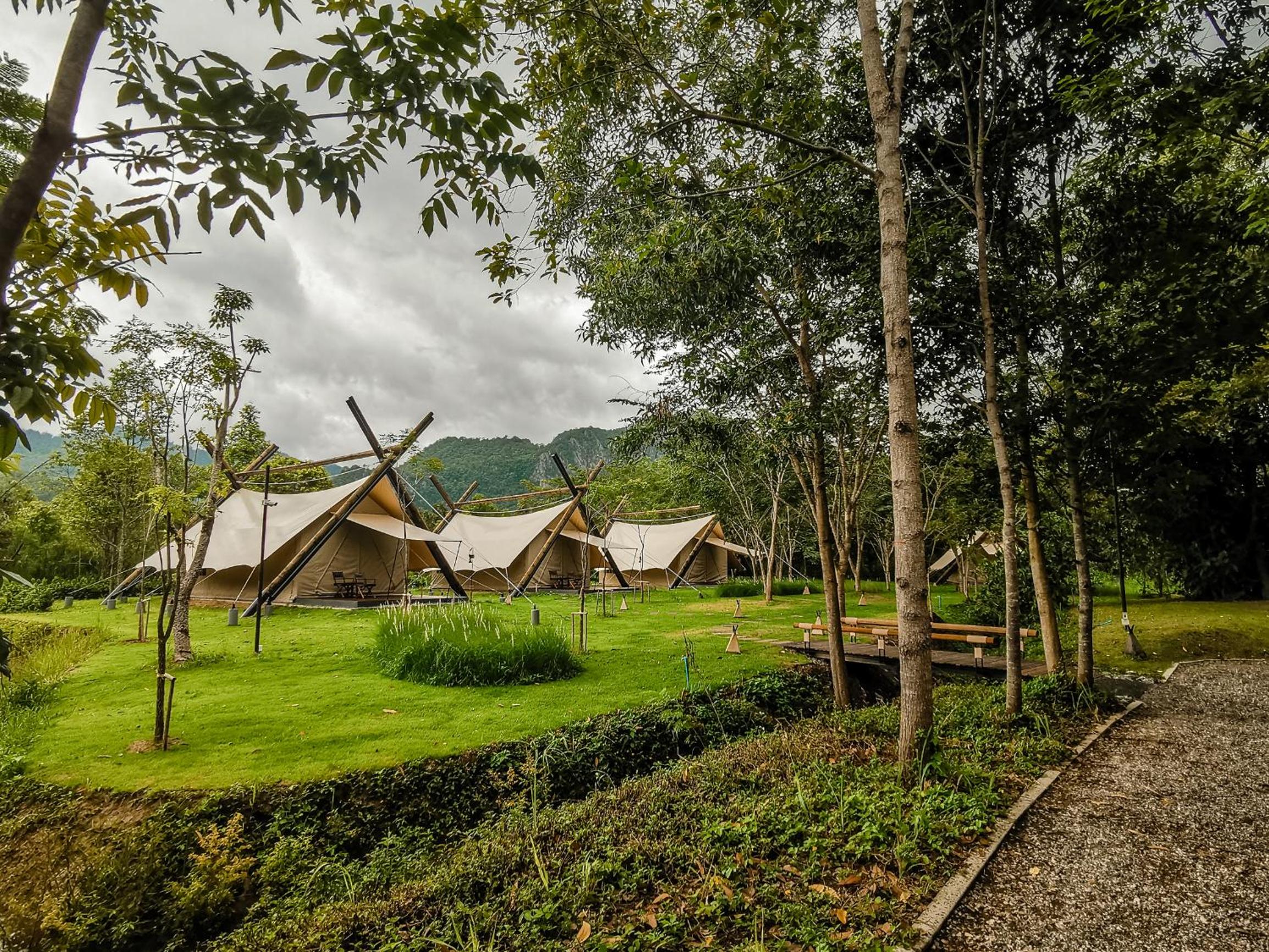 Deluxe Signature Tent photo 2