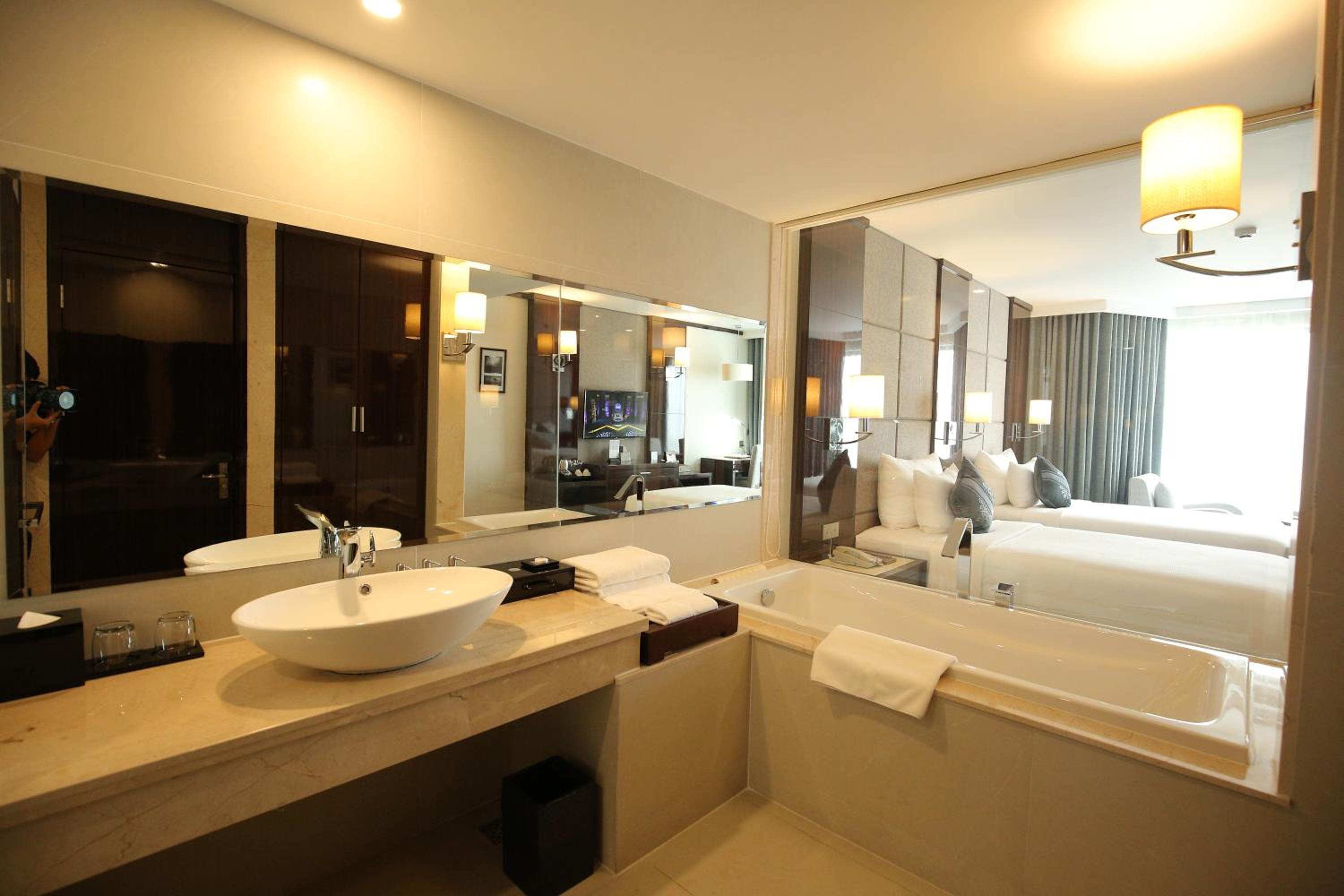 Twin Room with Sea View - Photo 8
