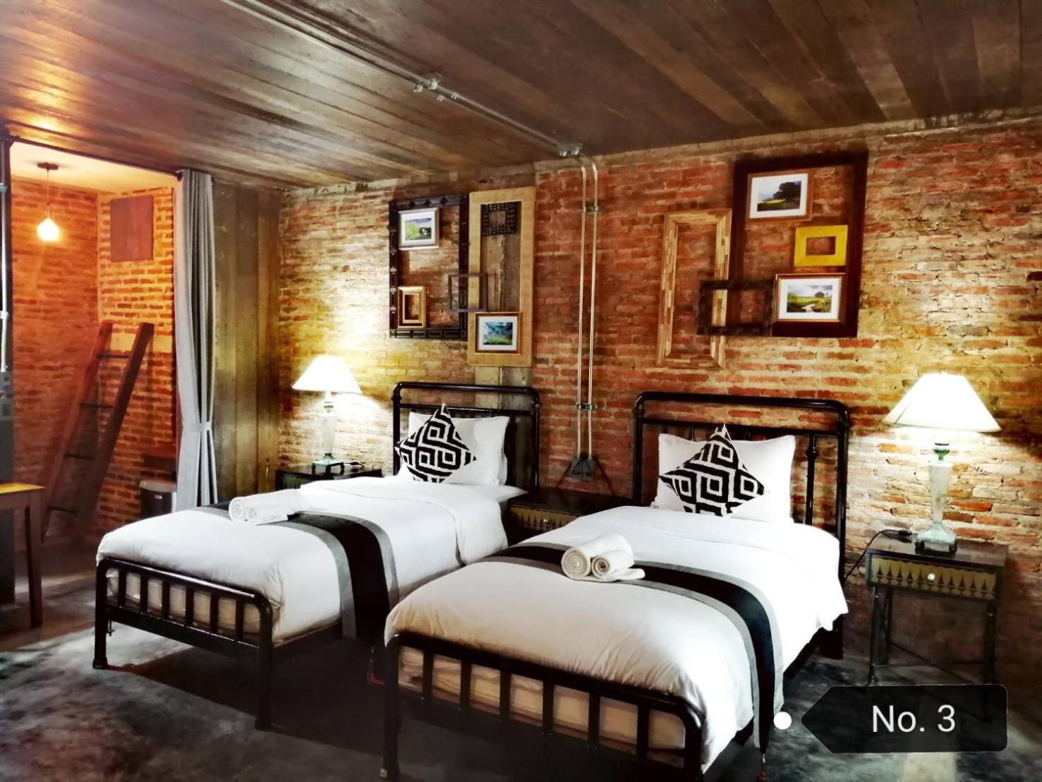 Deluxe Twin Room photo 1