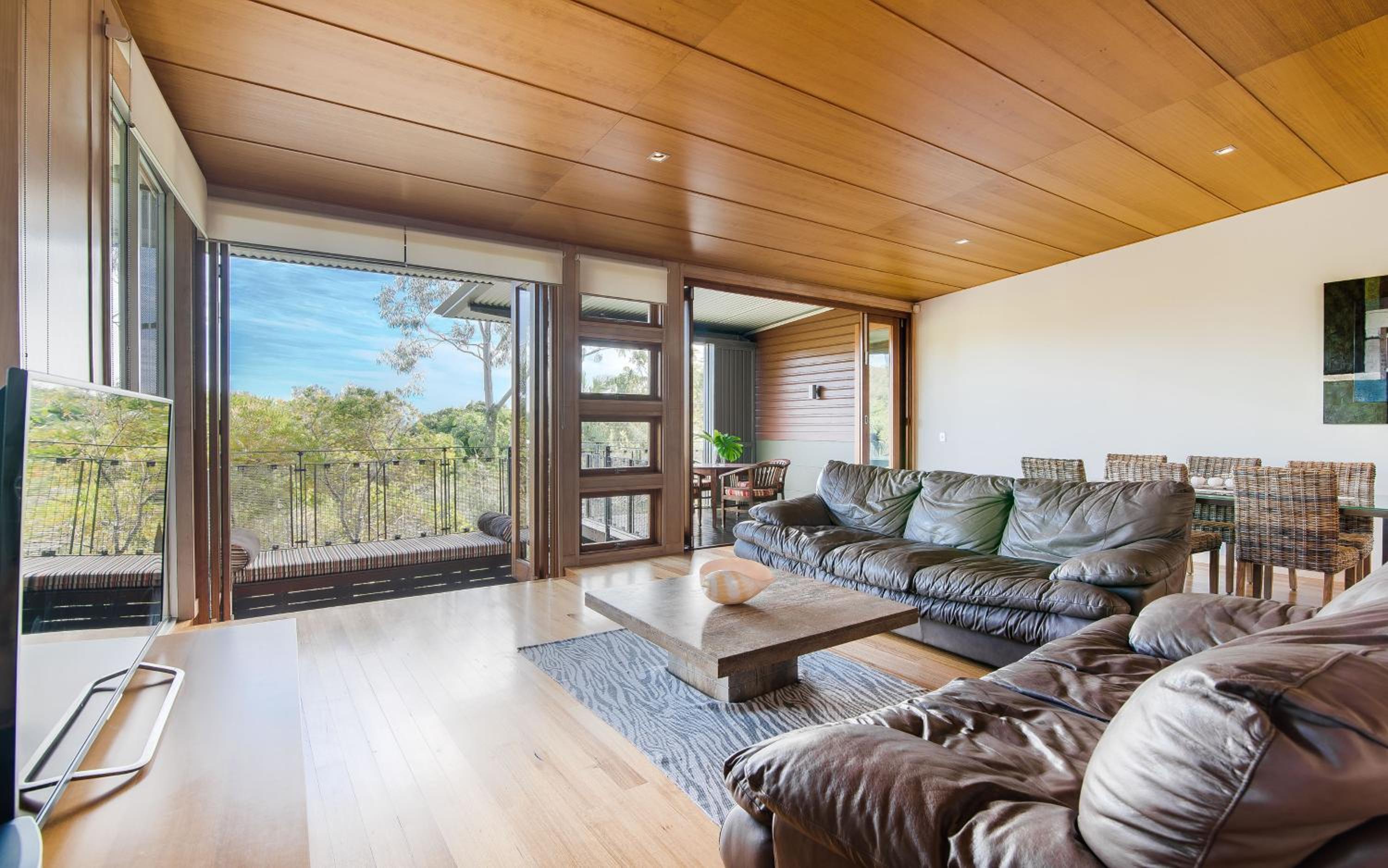 Two-Bedroom Spa Rainforest View photo 2
