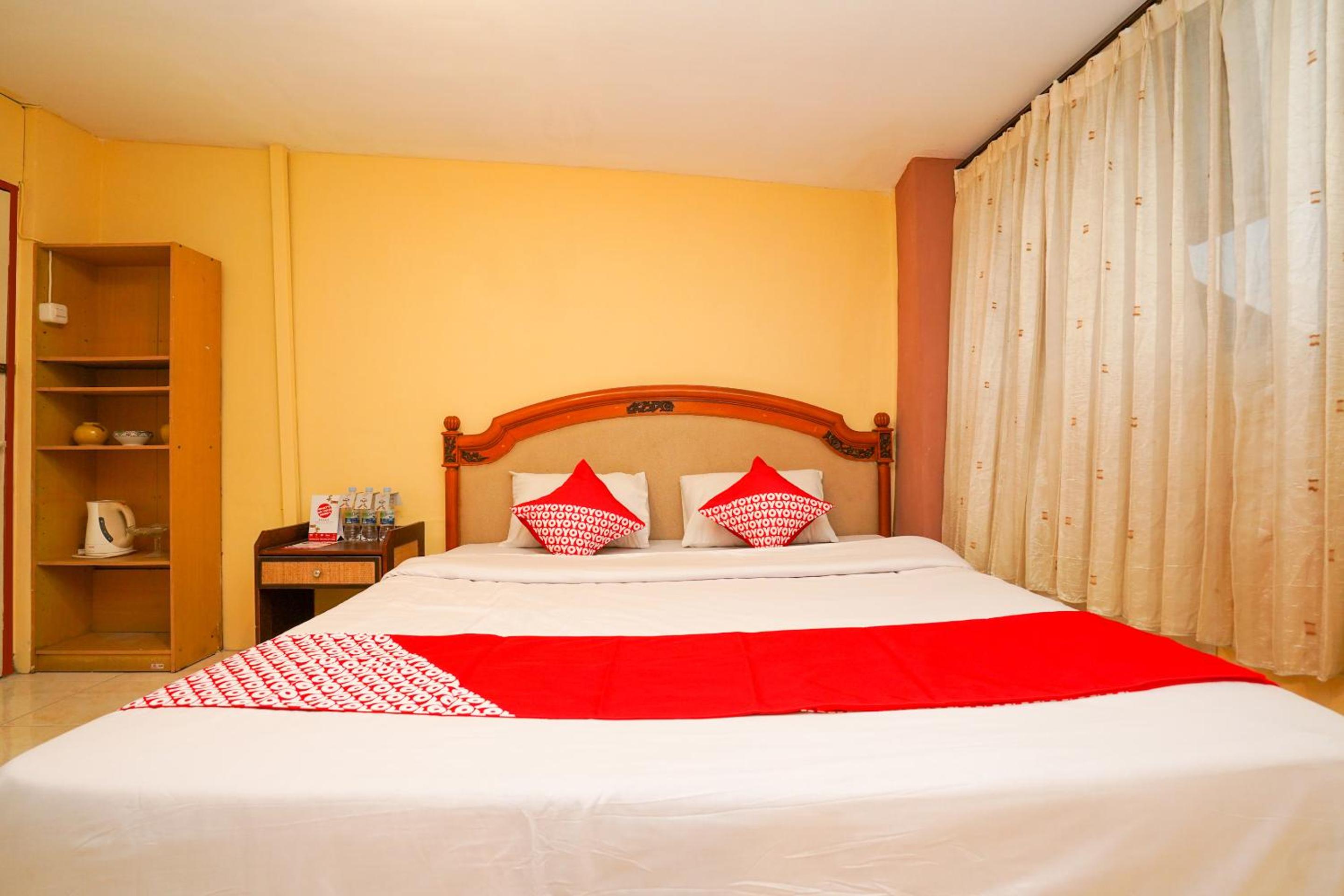Superior Suite - Photo 9