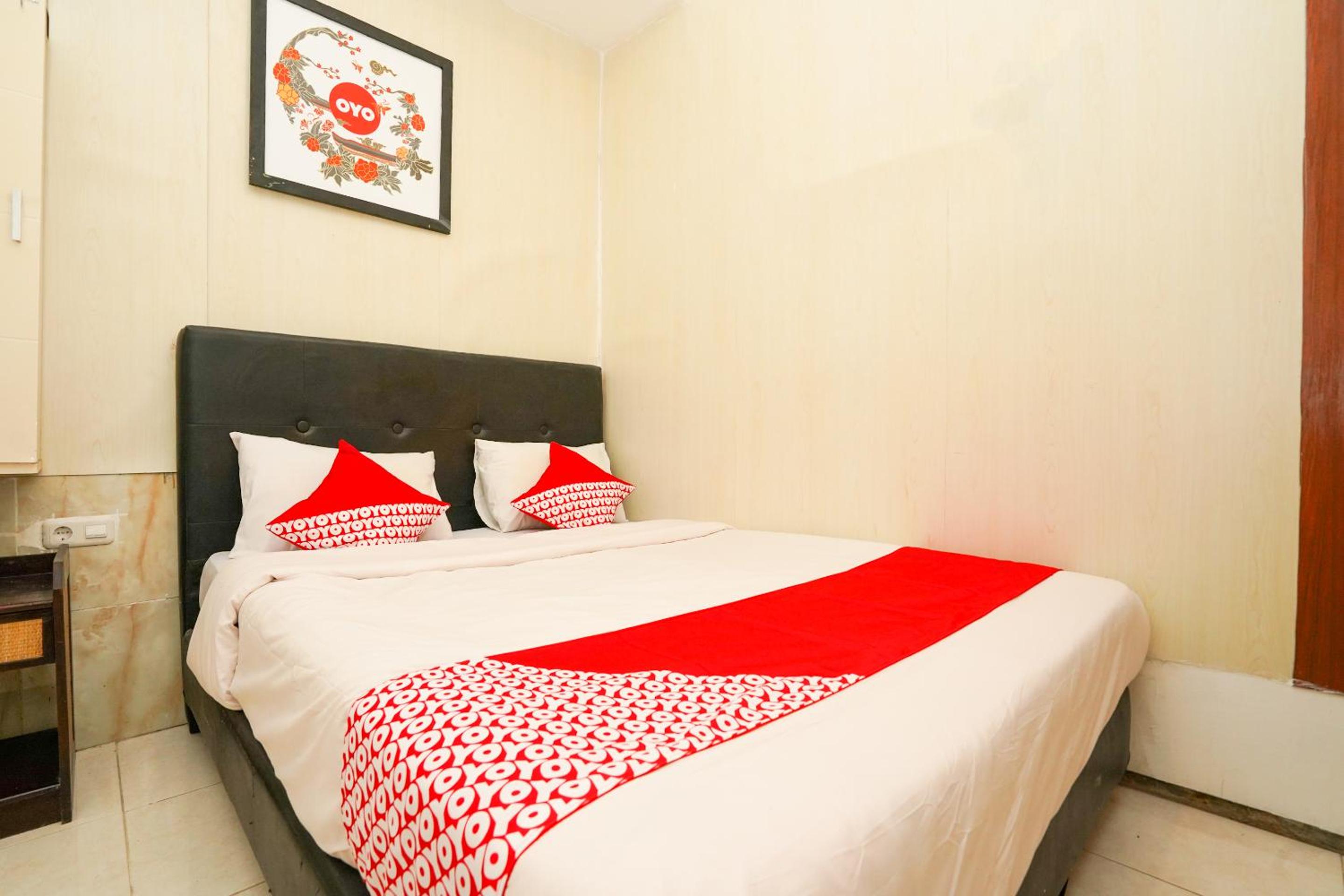 Standard Double Room - Photo 9