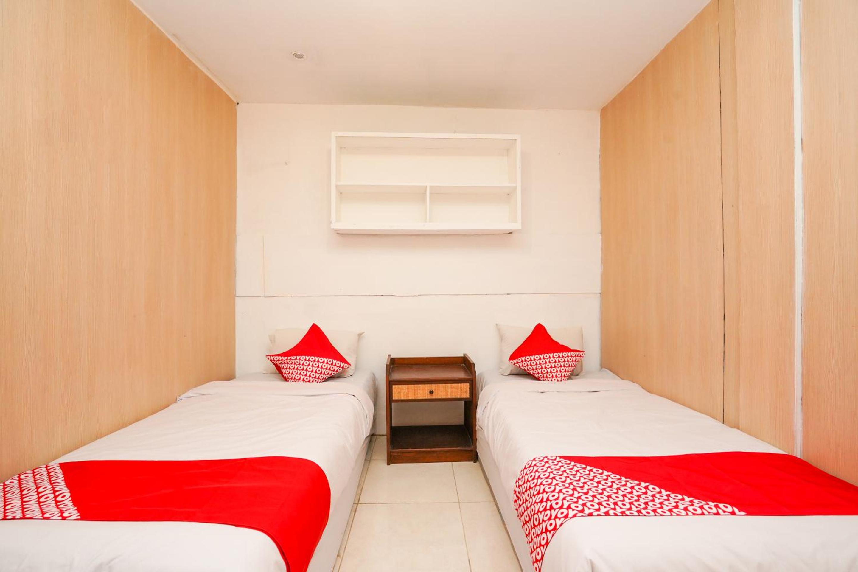 Standard Twin Room - Photo 10