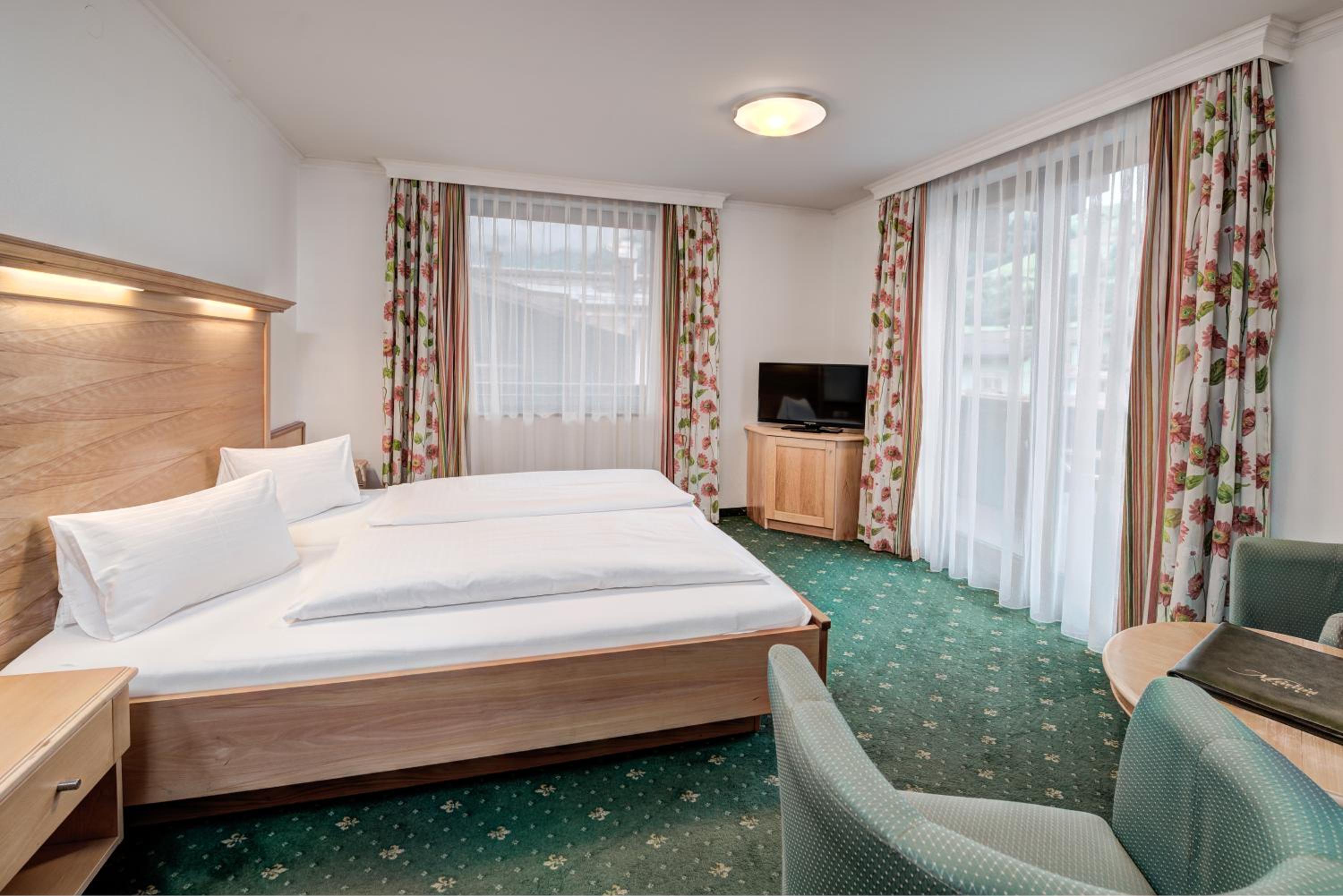 Double Room with Balcony photo 3