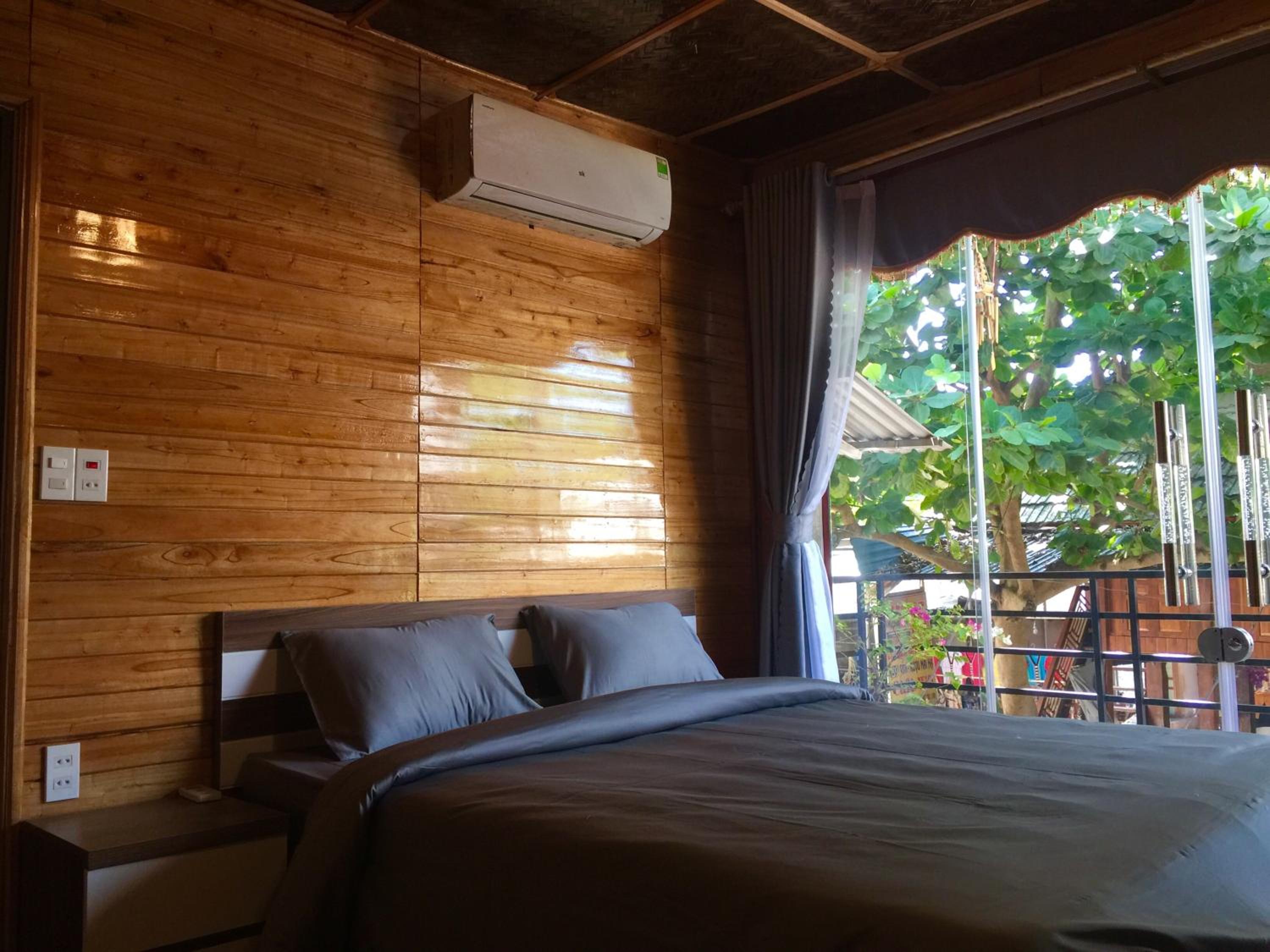 Deluxe Double Room with Balcony photo 3