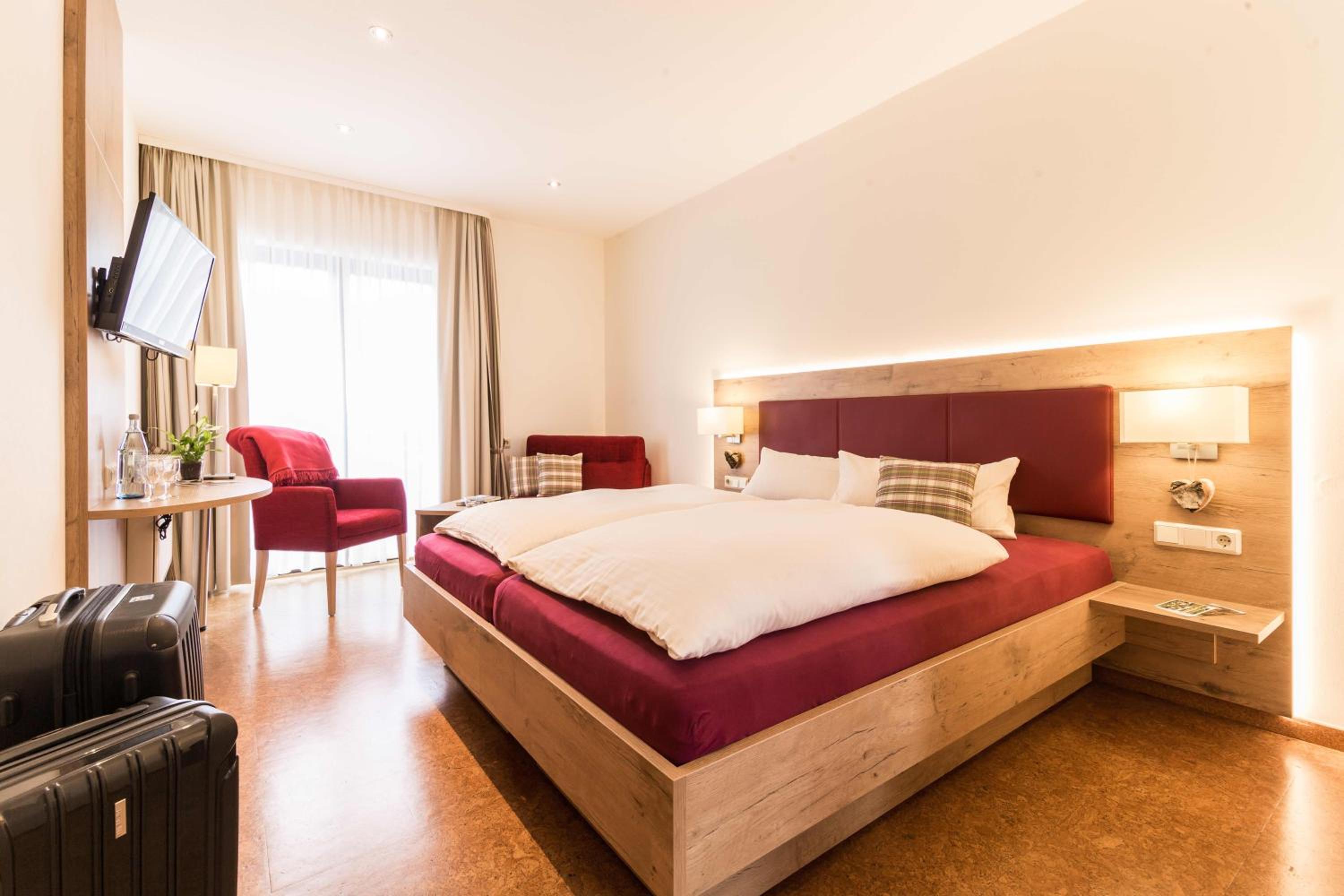 Double Room with Balcony - Photo 1