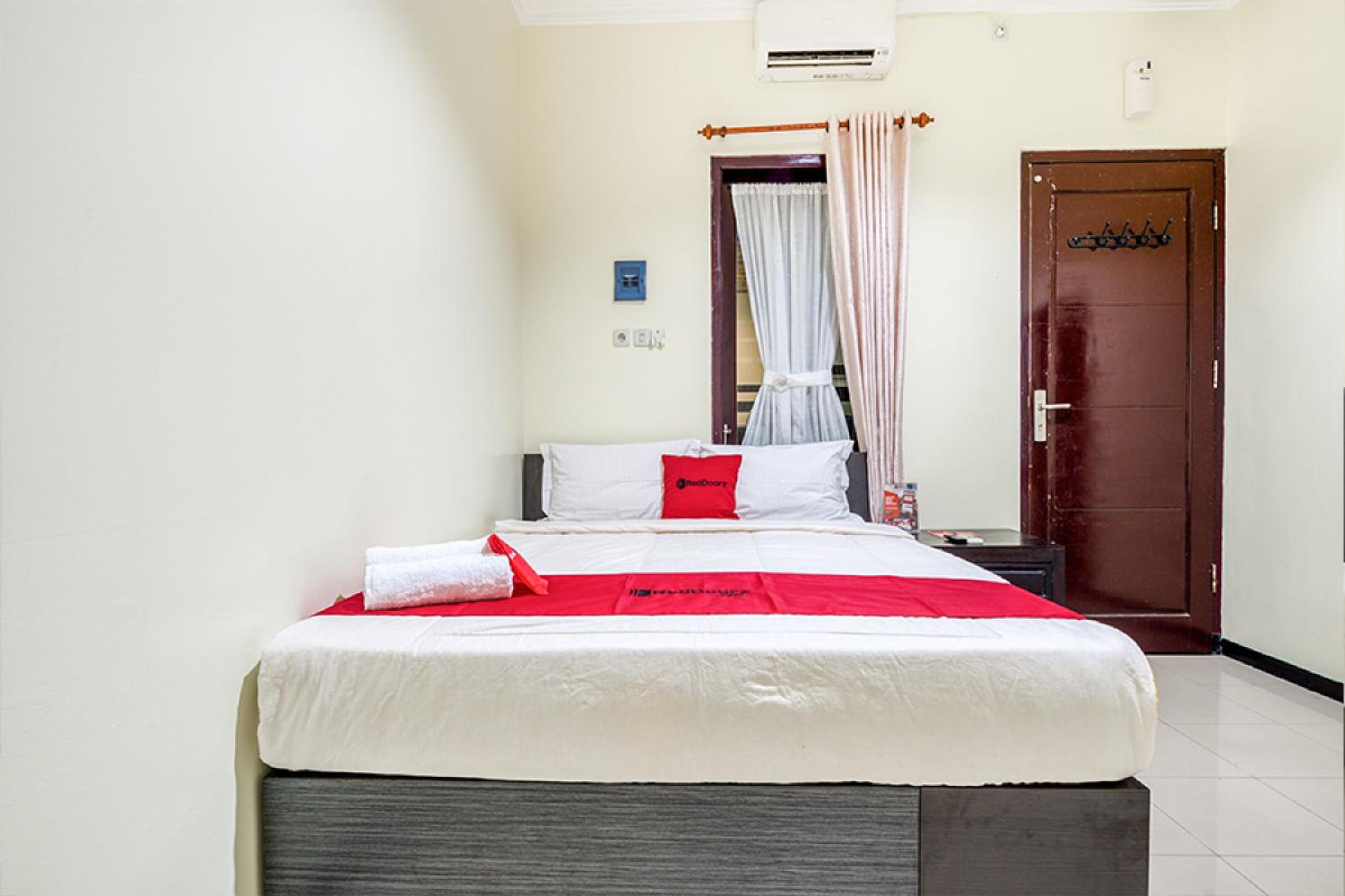Double Room - Photo 5