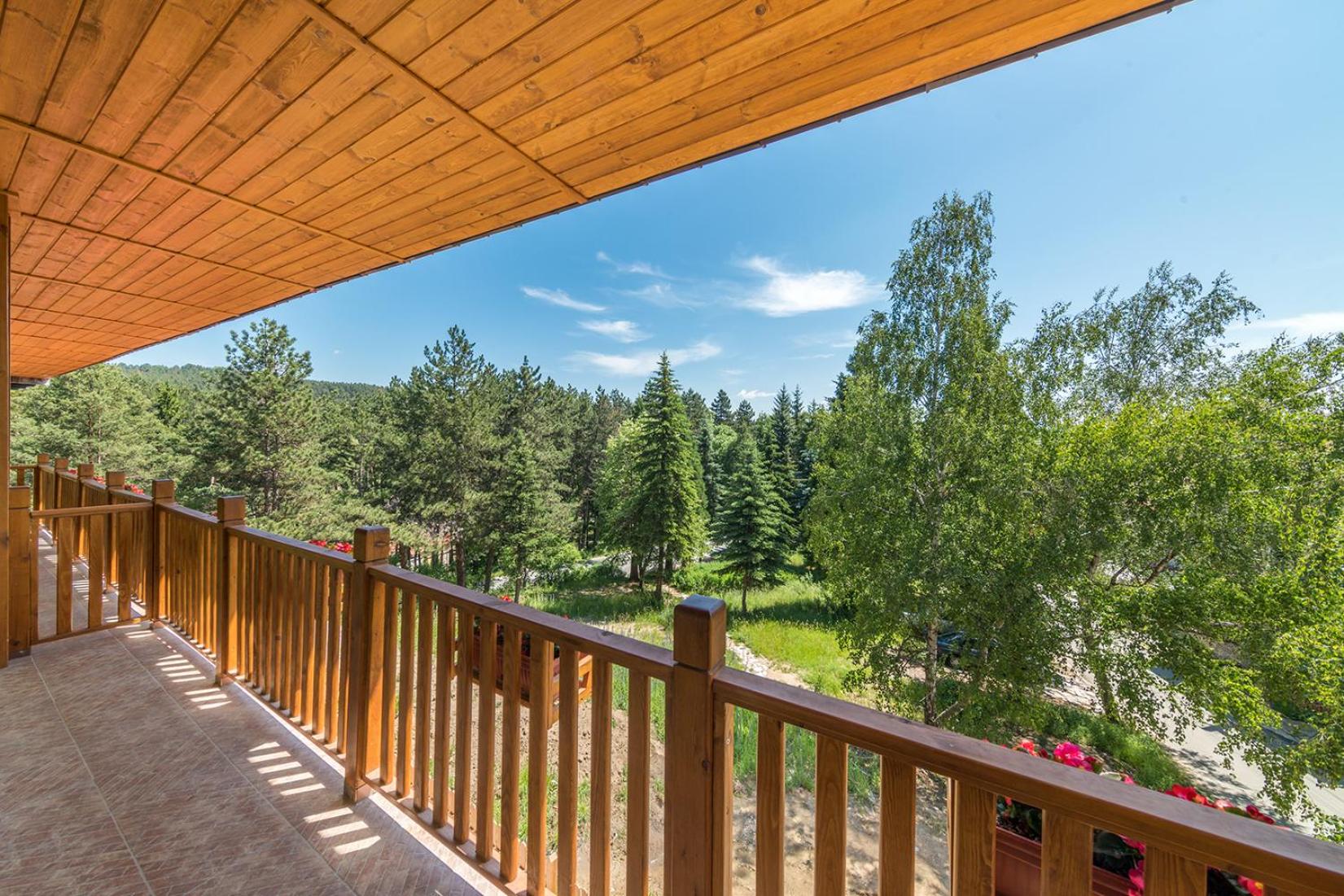 Suite with Balcony - Free Spa Access photo 2