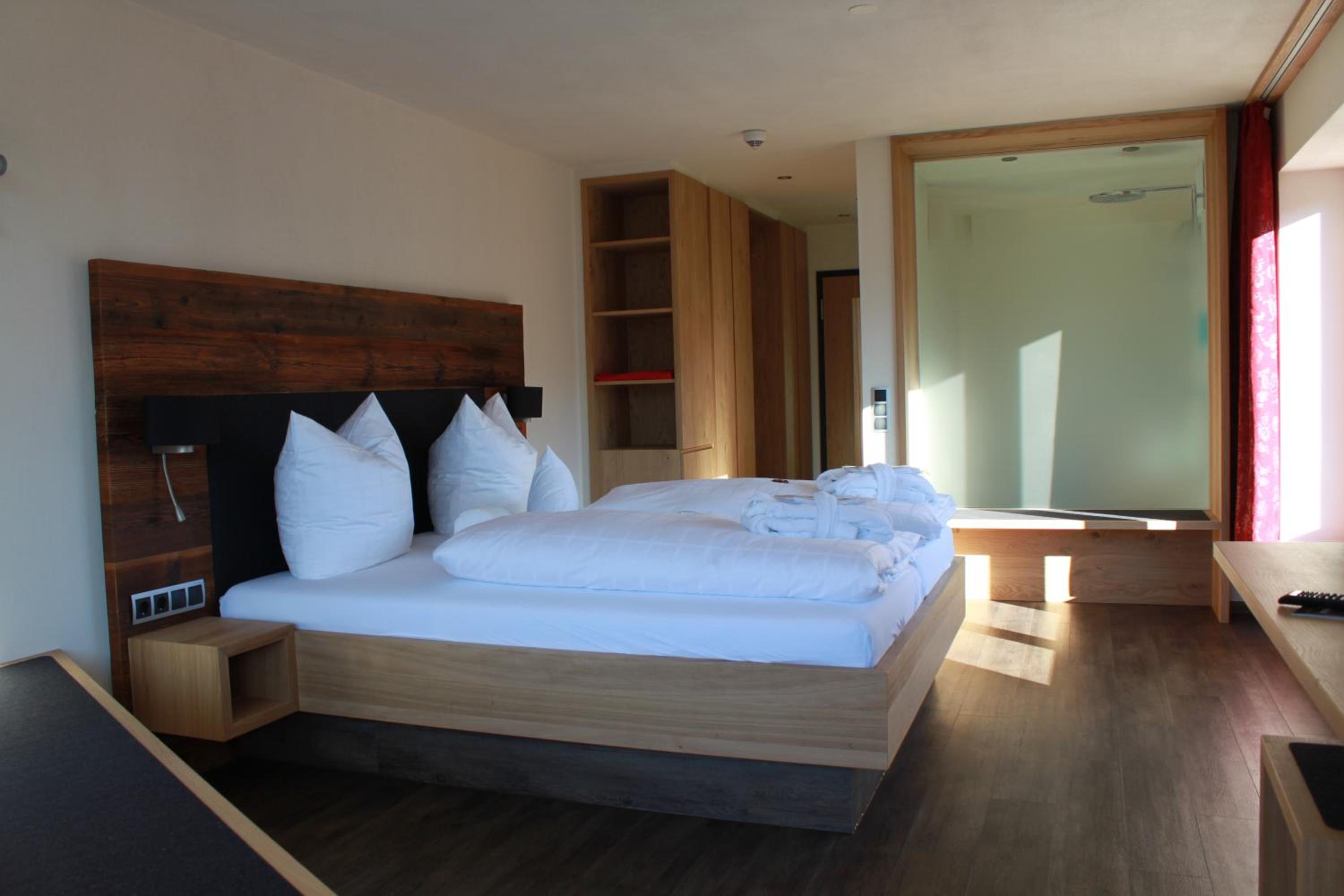 Deluxe Double Room - Photo 5