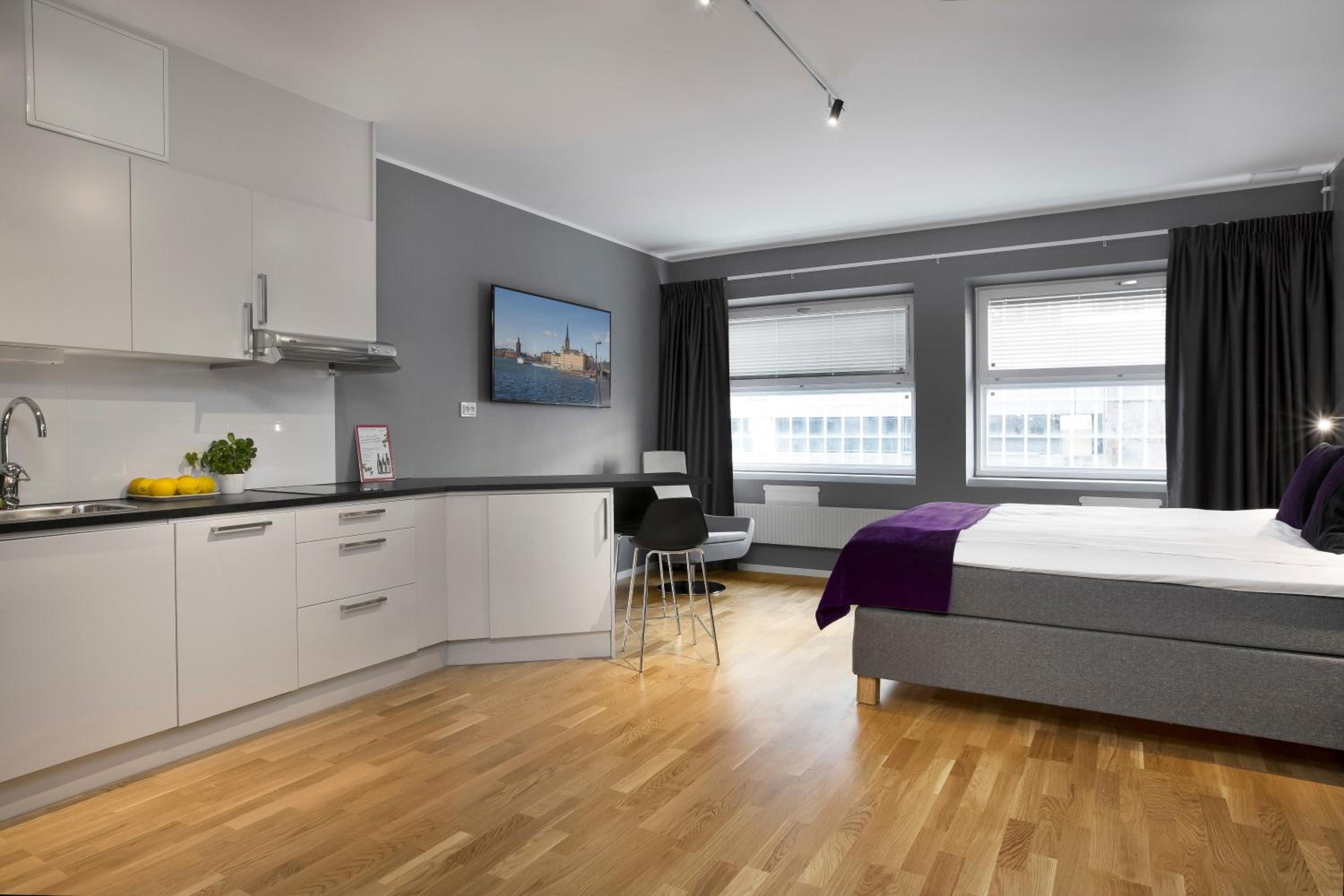 Studio Apartment