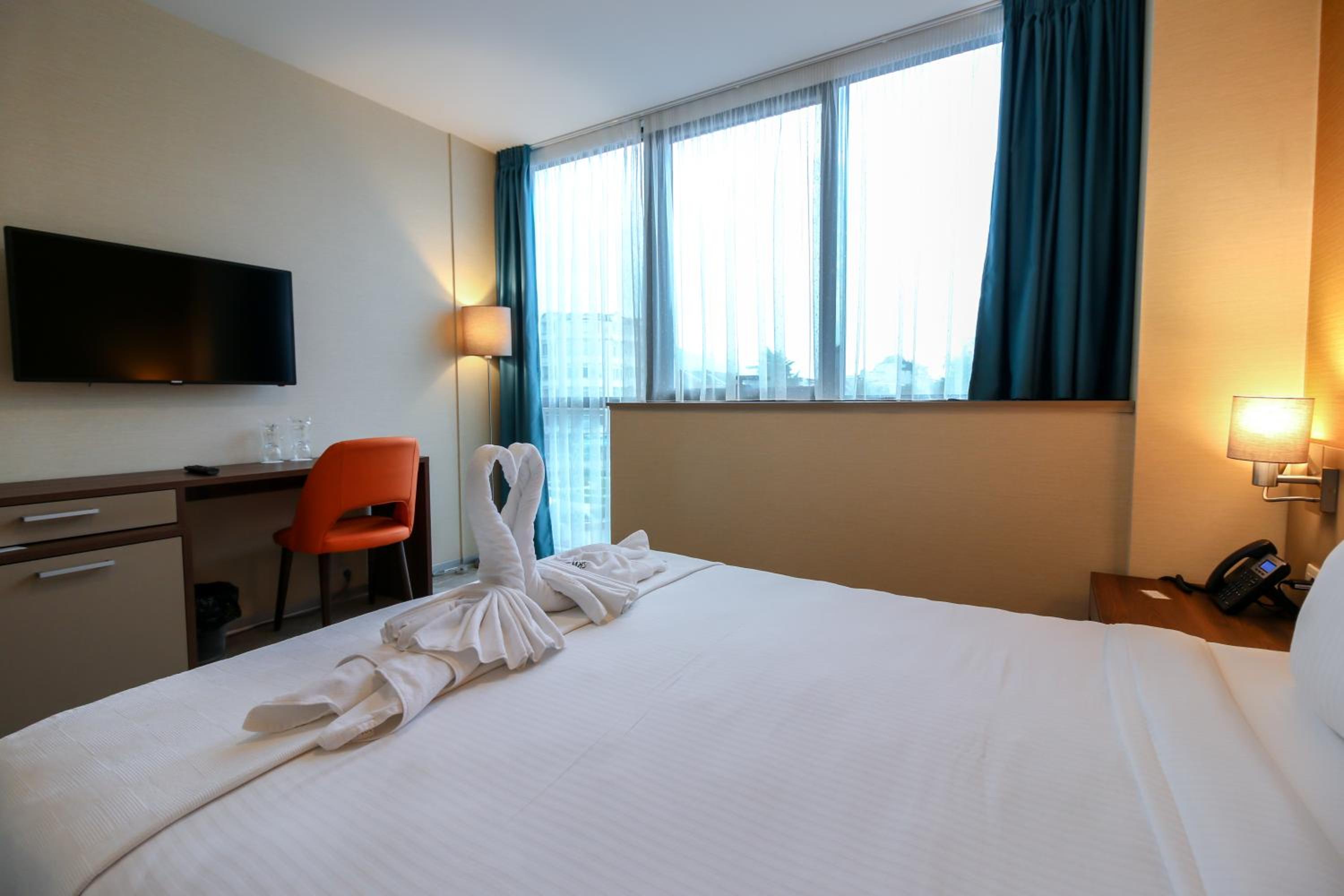 Double Room - Photo 11