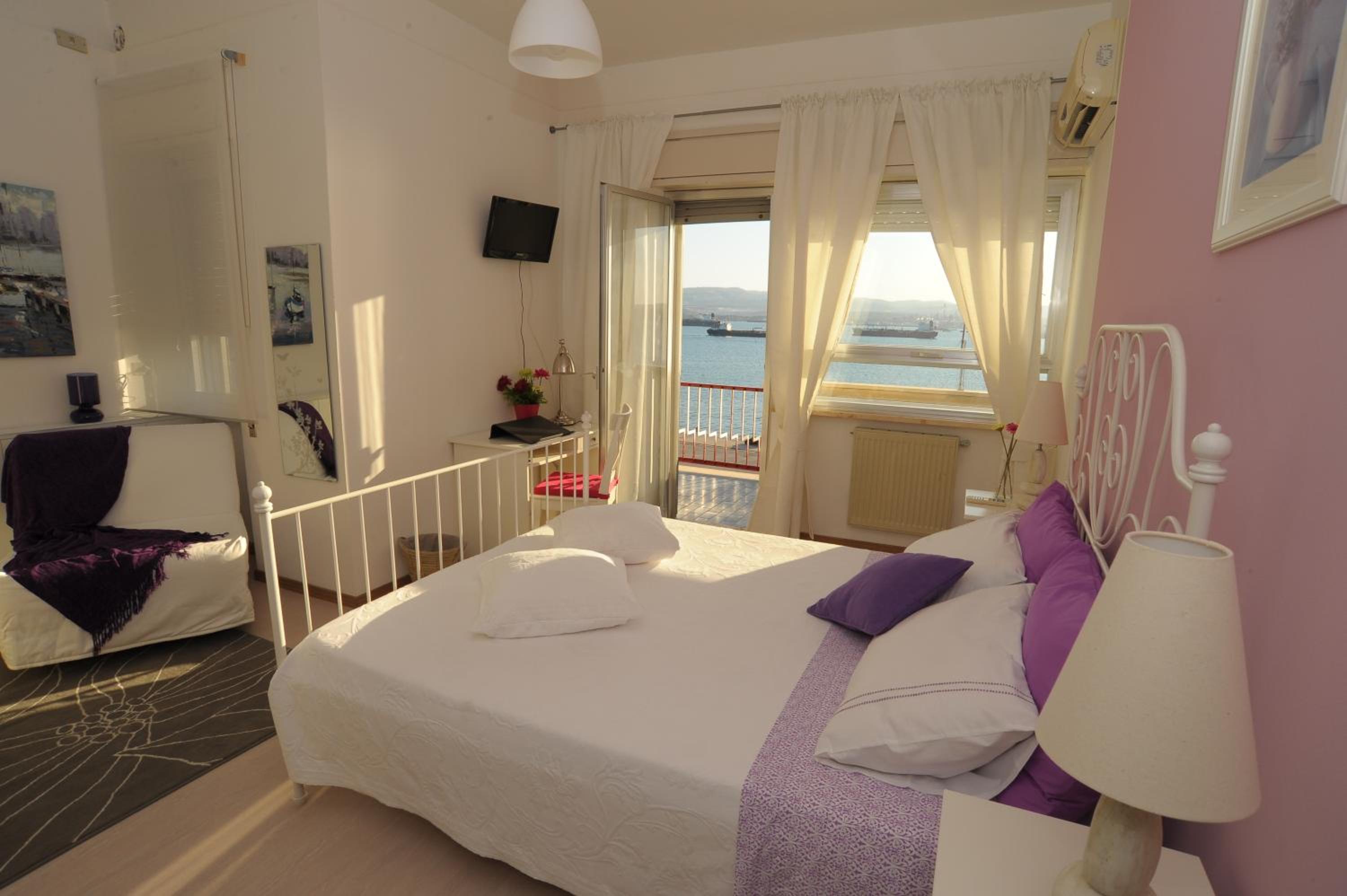 Double Room with Balcony and Sea View photo 1
