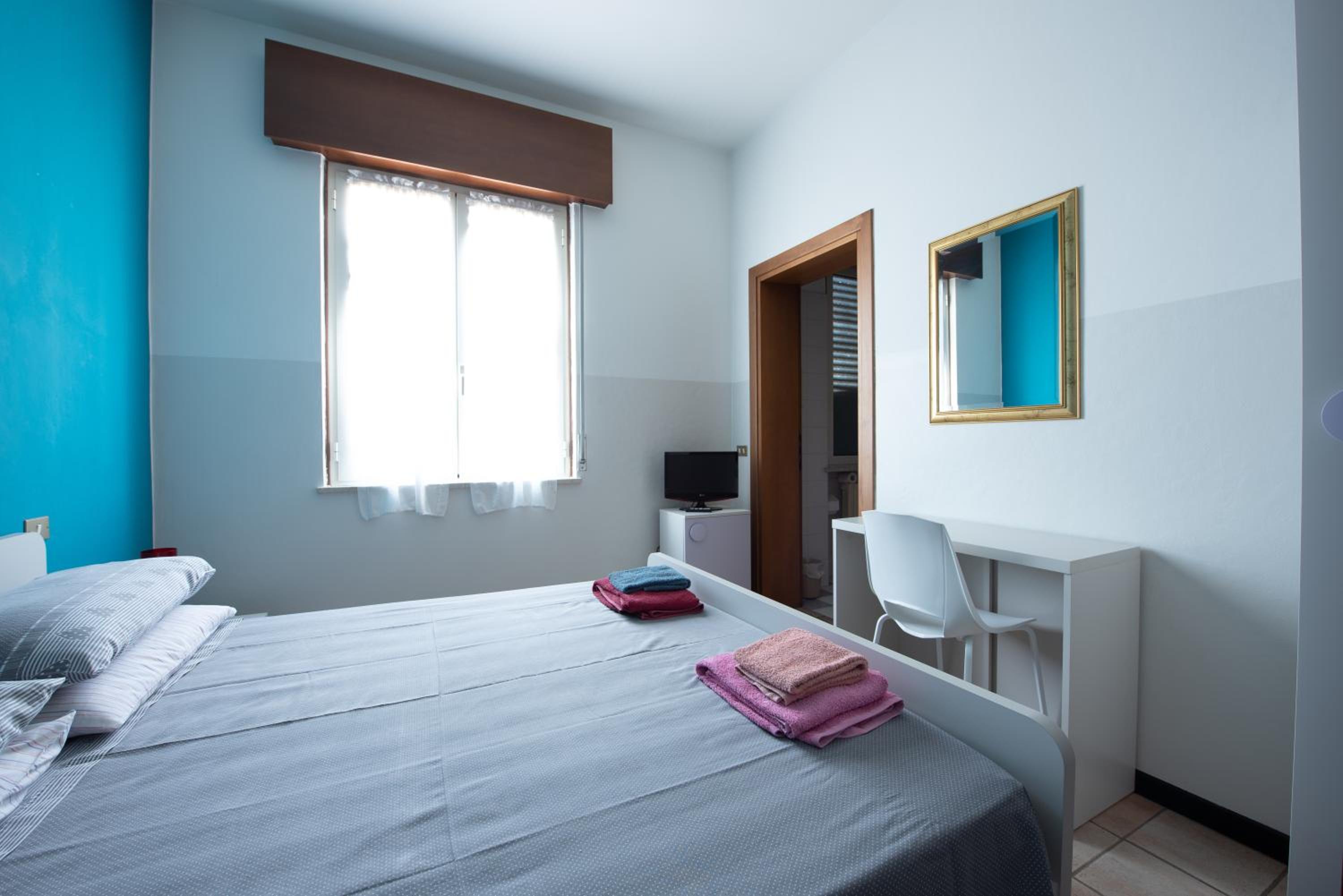 Standard Double Room photo 3